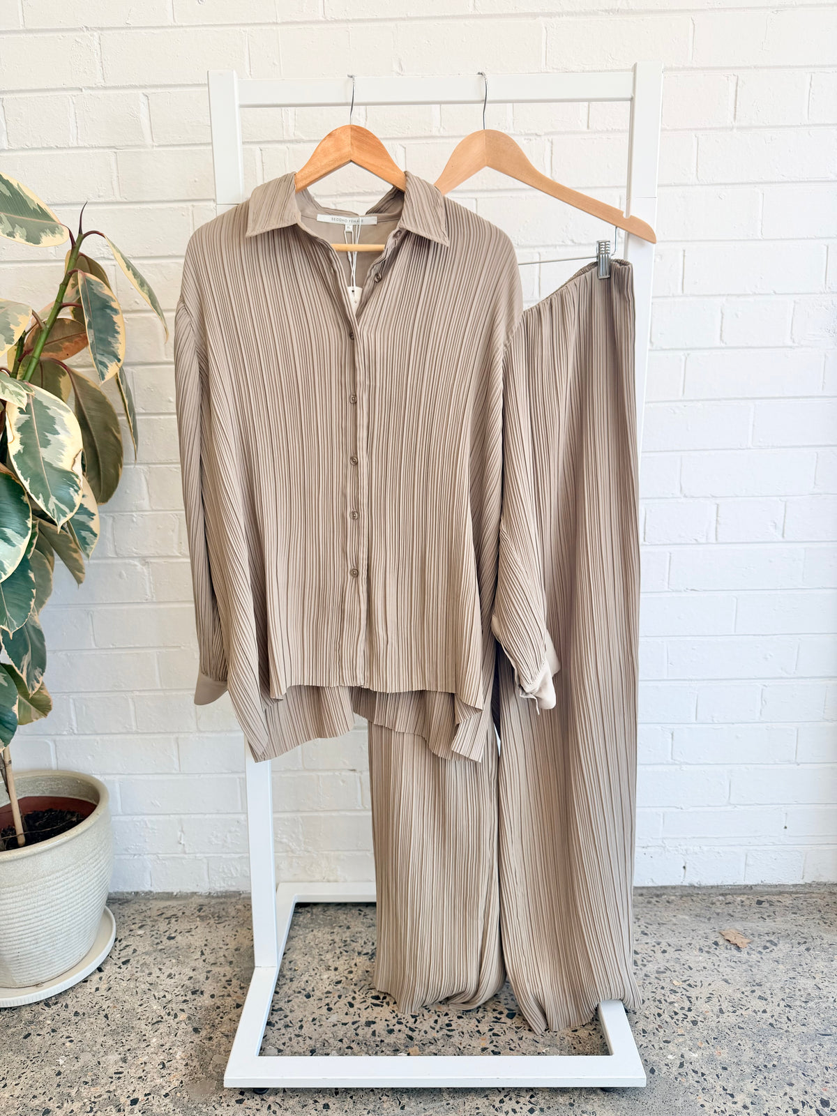 Second Female Roasted Cashew Tracy Pant and Shirt - Size XL (14 - 16)