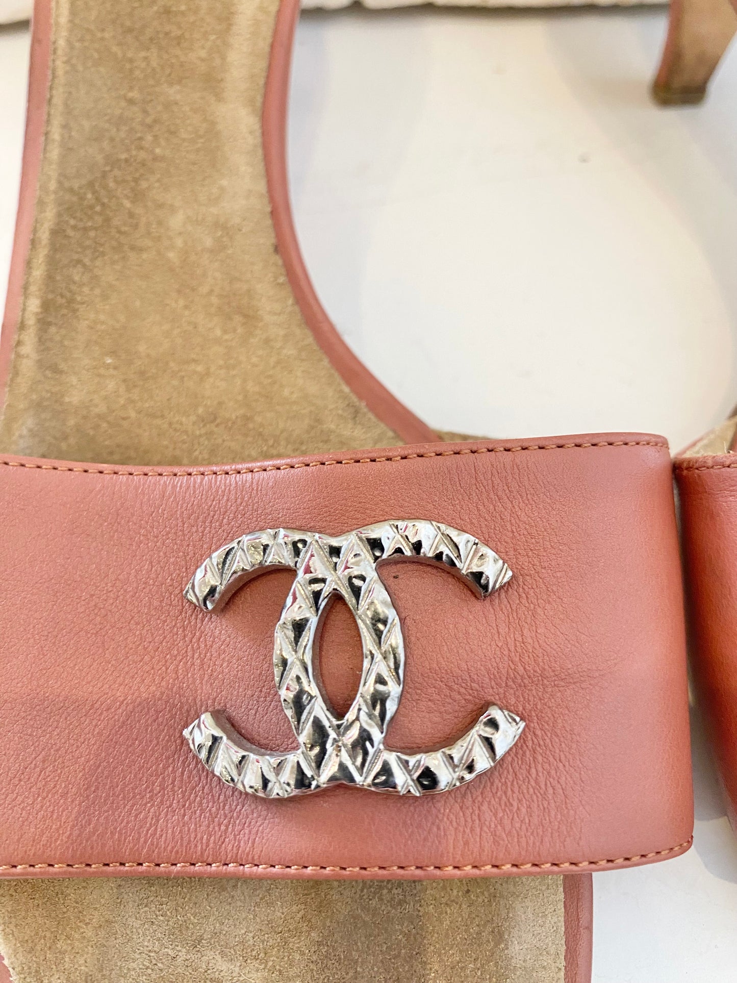 Chanel CC logo kitten heels - Size 40