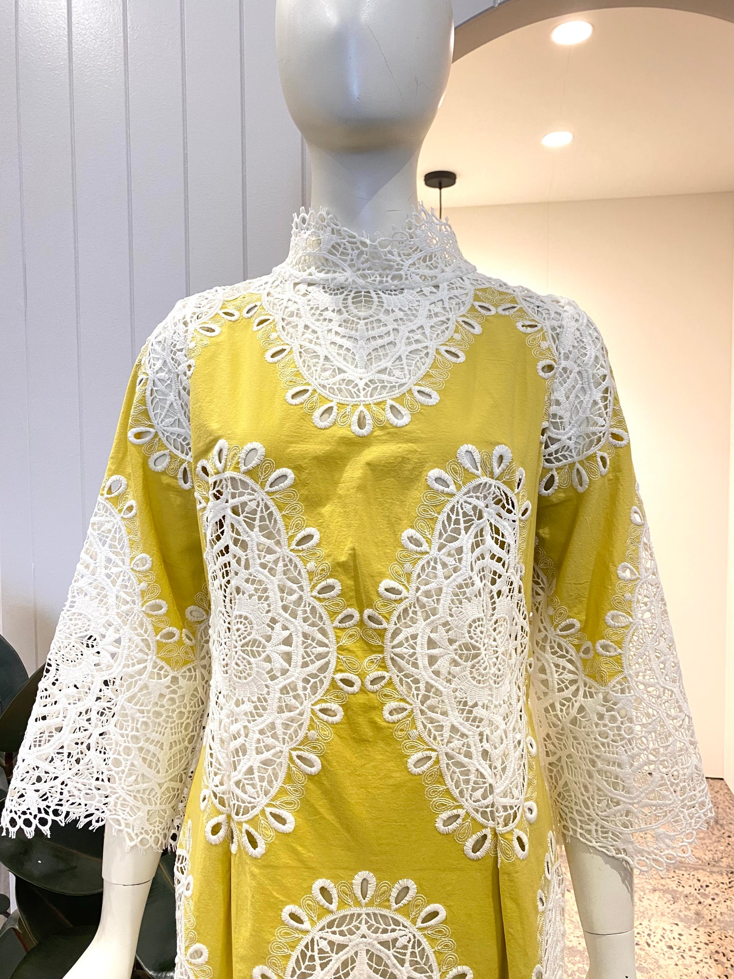 Moss & Spy Mimosa Dress in Yellow & Ivory - Size 12