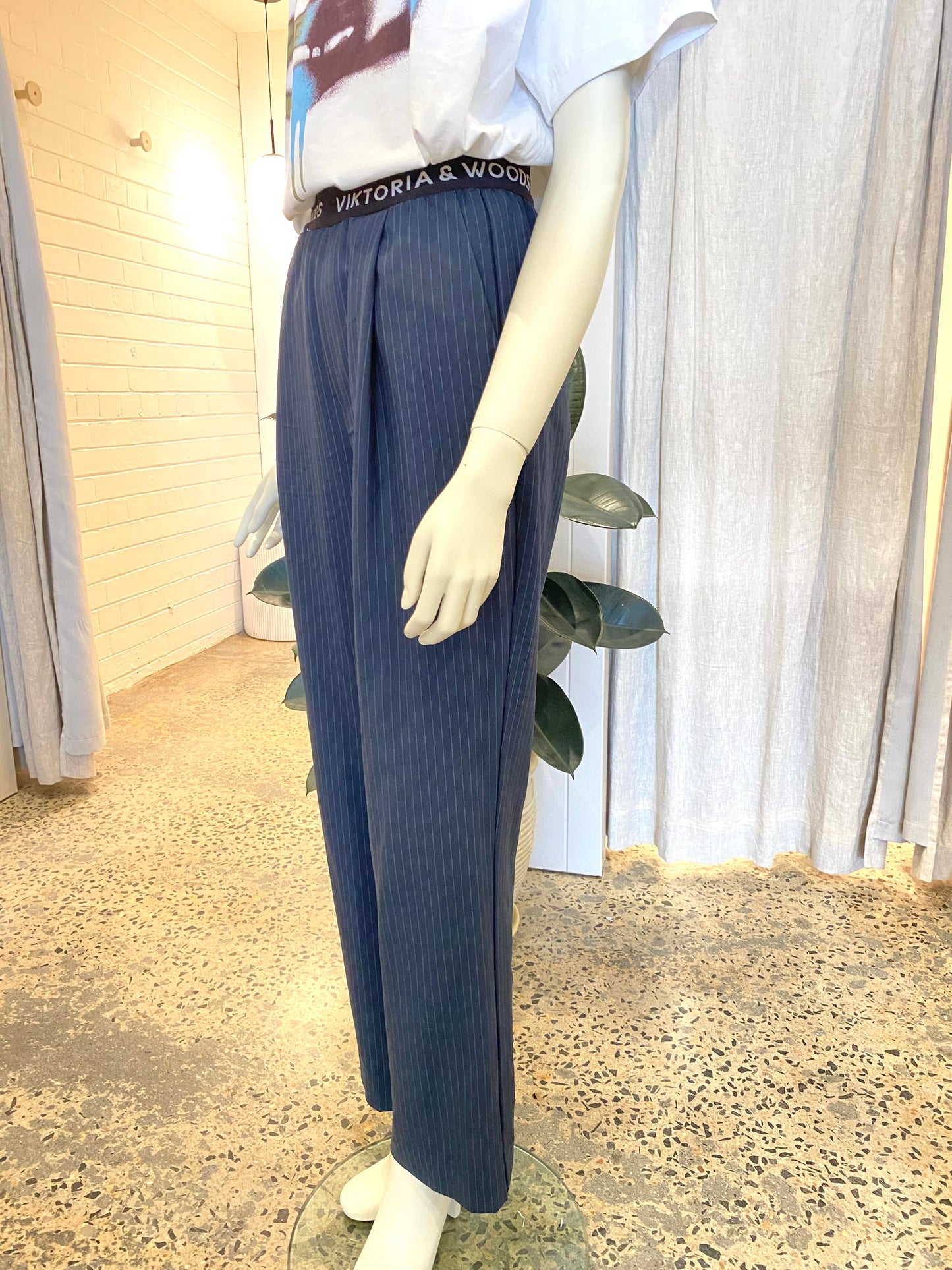 Viktoria & Woods 'Greythorne' Pants in Navy Pinstripe - Size 0