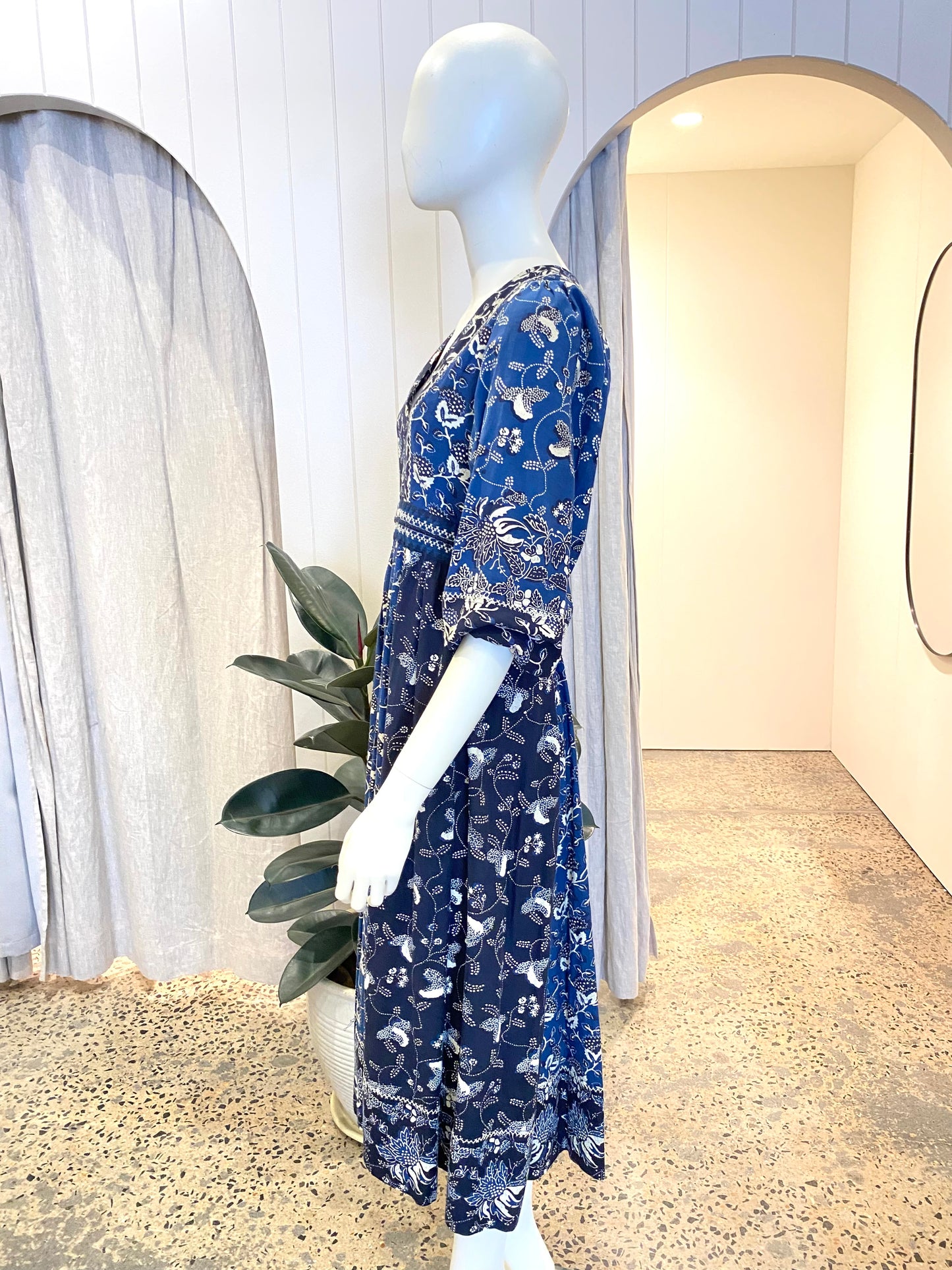 Ulla Johnson Iona Long Sleeve Midi Dress - Size 8