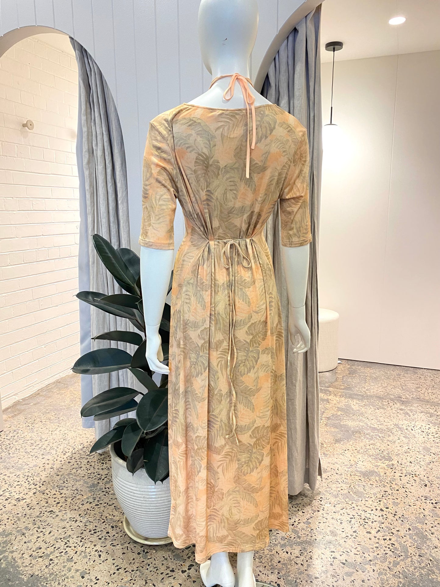 Hansen & Gretel Priya Dress In Palms - Size XL (14)