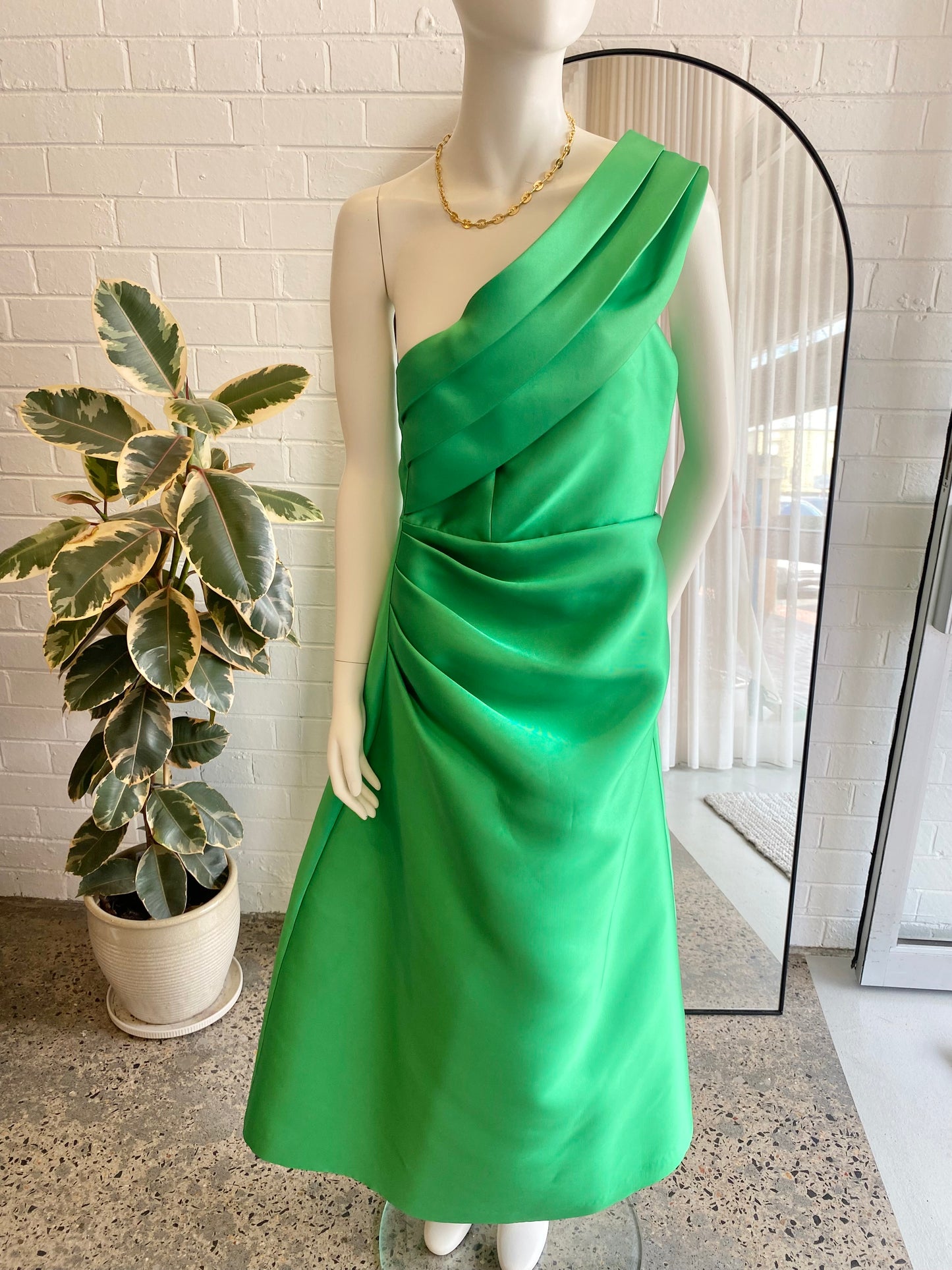 Pearls and Roses Green Florence Dress - Size 14