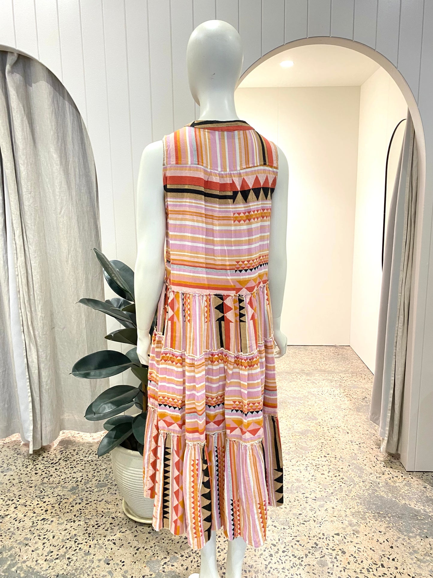 Devotion Twins 'Ella' Sleevesless Midi Dress - Size XS (8)