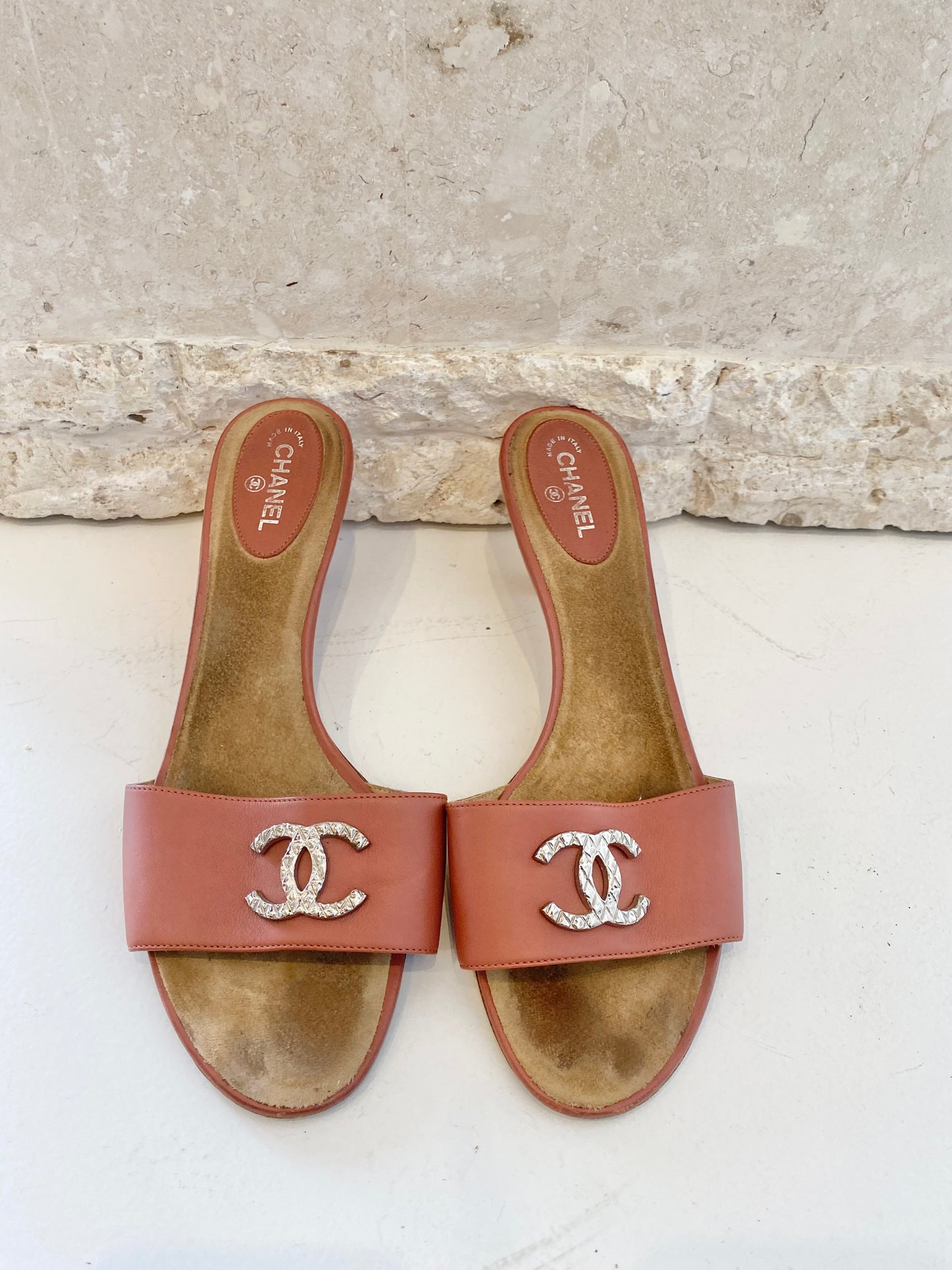 Chanel CC logo kitten heels - Size 40