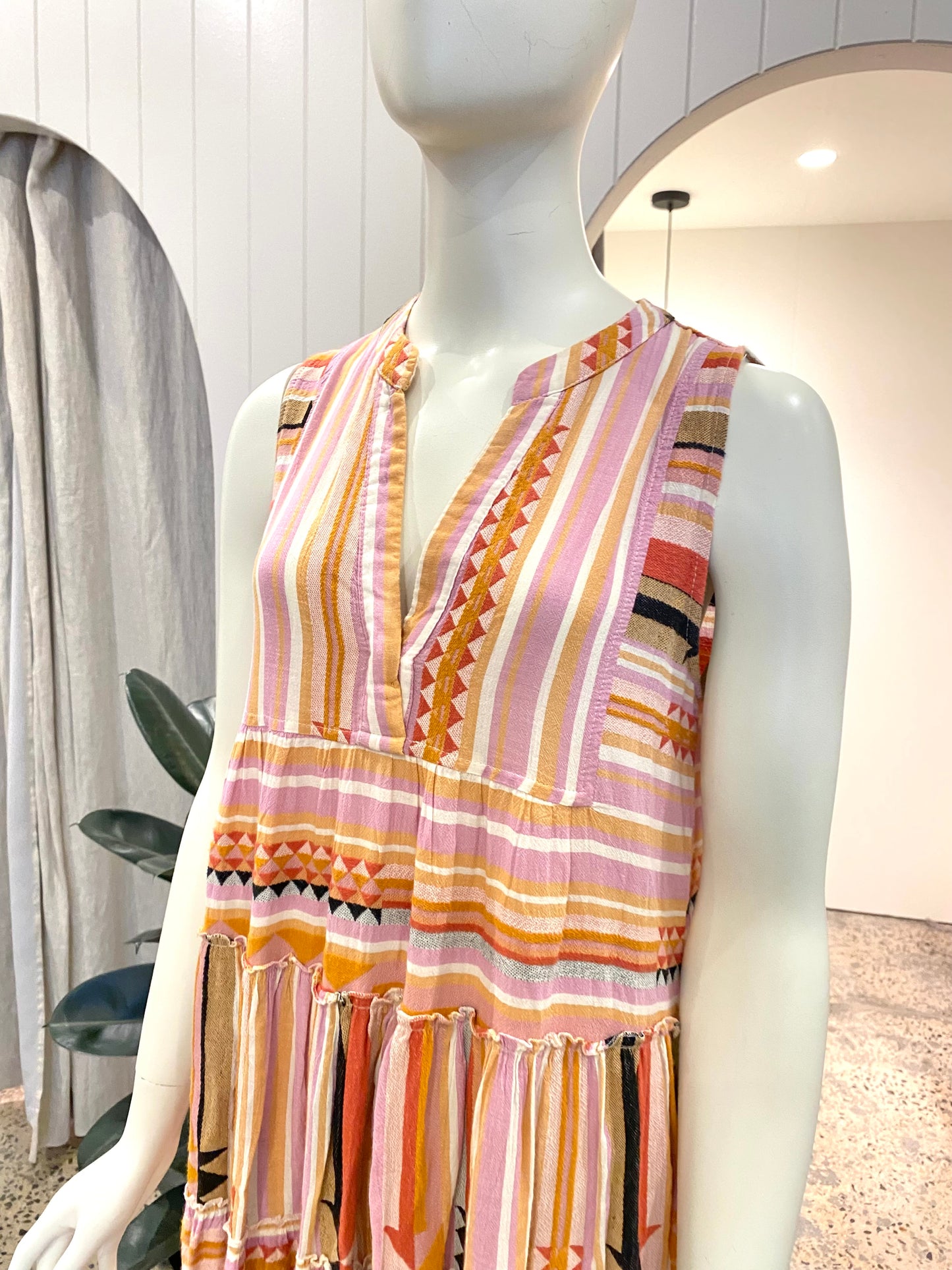 Devotion Twins 'Ella' Sleevesless Midi Dress - Size XS (8)