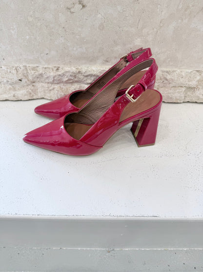 Mi Piaci Red Patent Court Shoe - Size 38