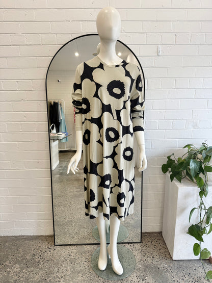 Marimekko Black and Beige Unikko Poppy Dress - Size XXL (16 - 18)