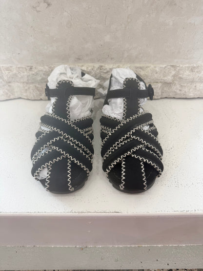 Farm Rio Black Zig Zag Sandals - Size 38.5