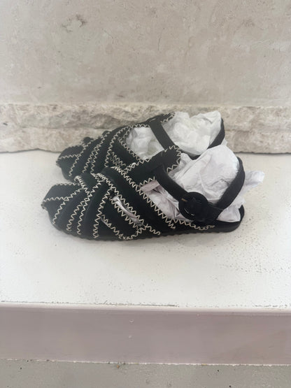 Farm Rio Black Zig Zag Sandals - Size 38.5