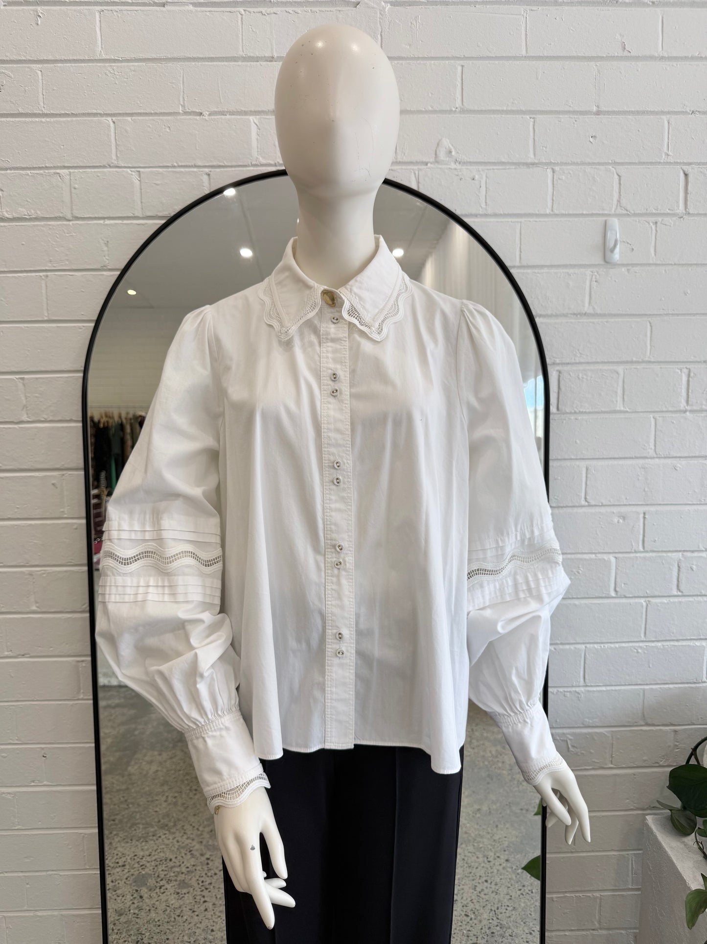 Aje White Scallop Shirt - Size 12