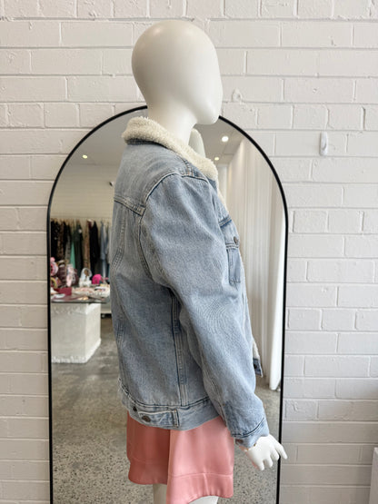Levi's Blue Denim Sherpa Trucker Jacket - Size M (10)