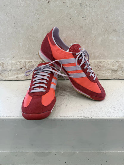 Adidas SL72 OG Sneakers in Red - Euro 40 - Pre-Loved Geelong 1