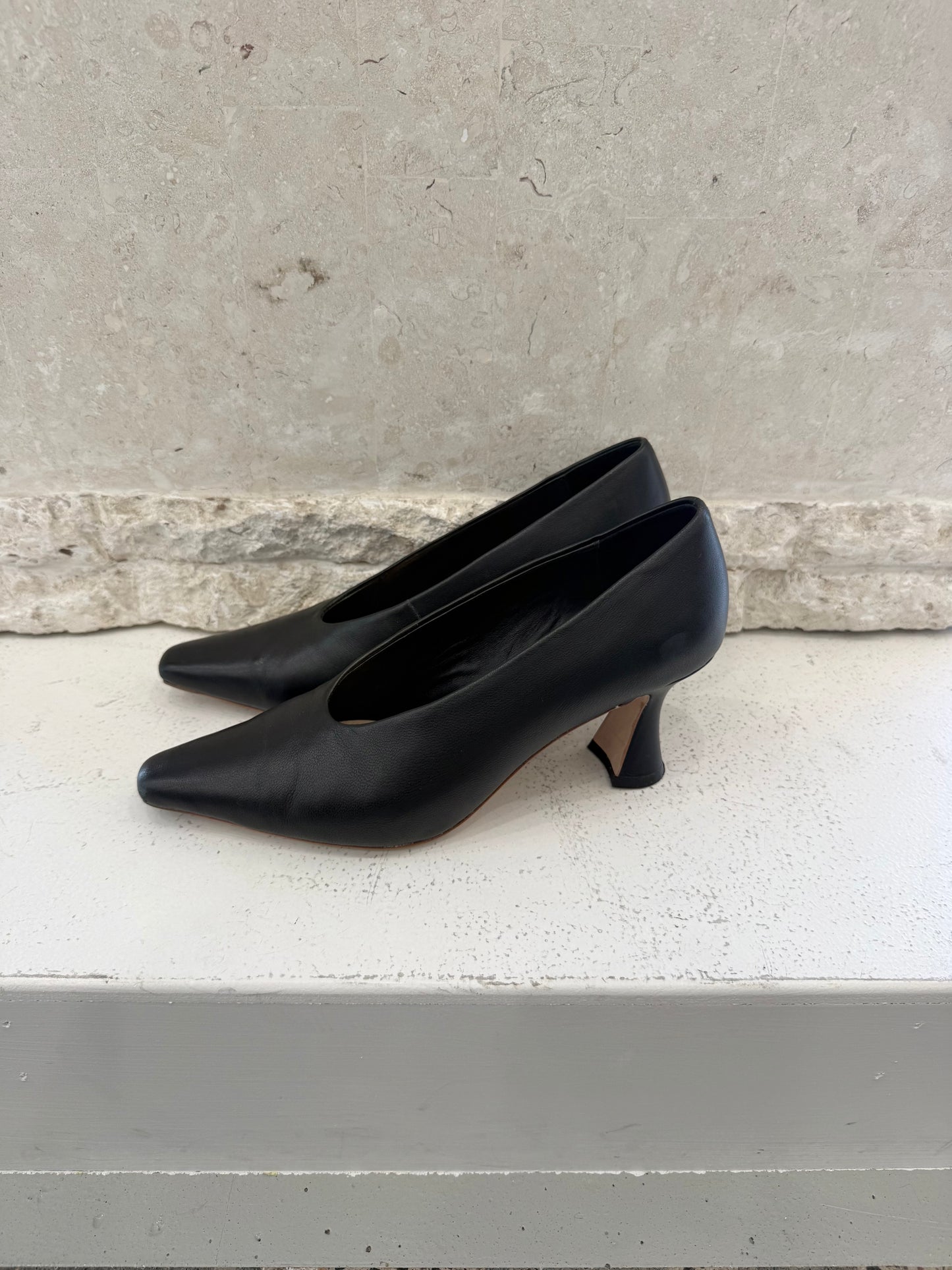 Country Road Davina Black Leather Heel - Size 38