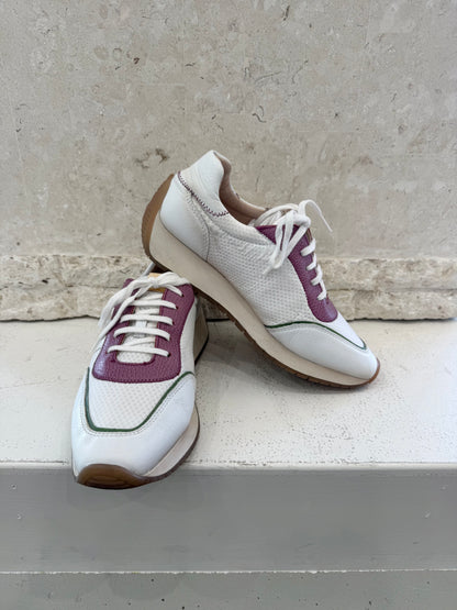 Hispanitas White Kaira Sneakers - Size 40 - Pre-Loved Geelong