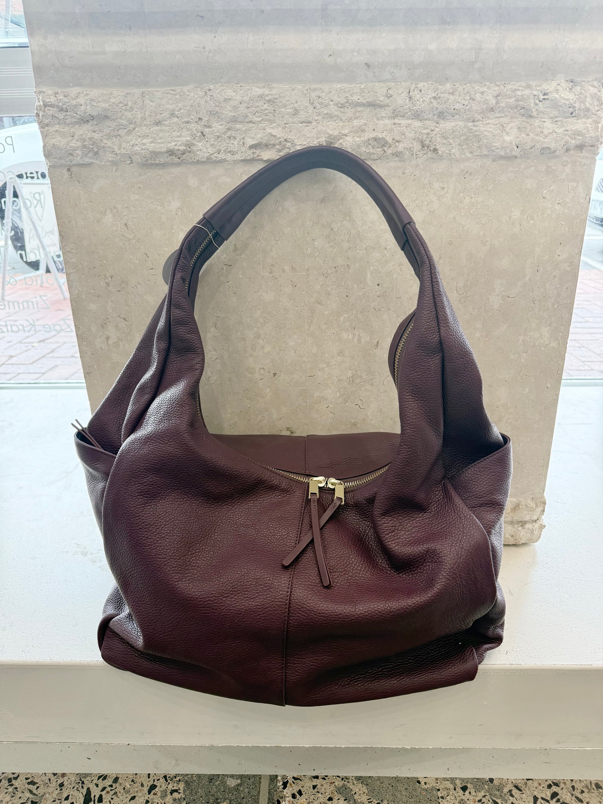 Kinnon Bordeaux Large Amelia Travel Bag - Pre-Loved Geelong