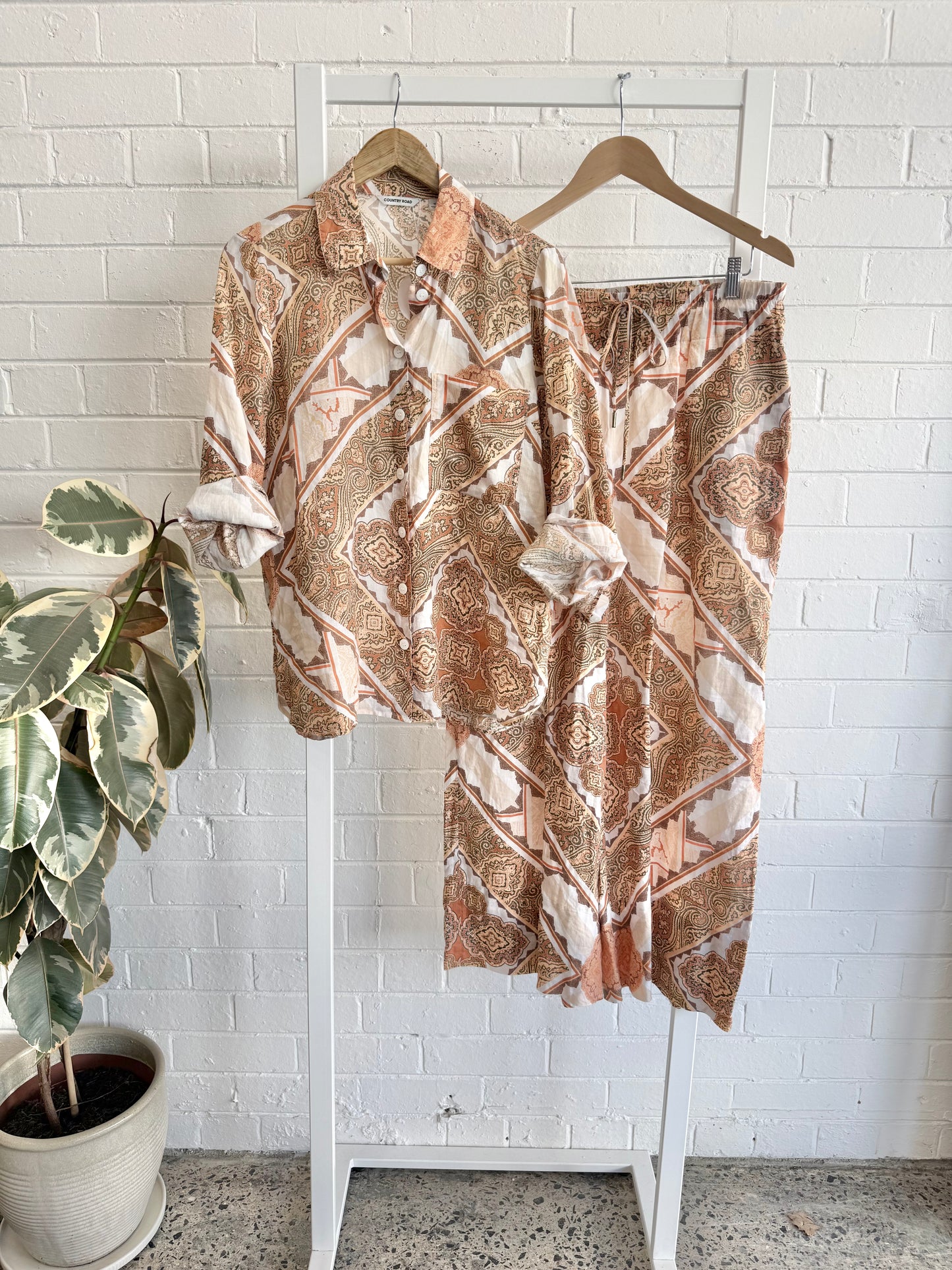 Country Road Orange Printed Linen Pant and Shirt Set - Size 10 - 12
