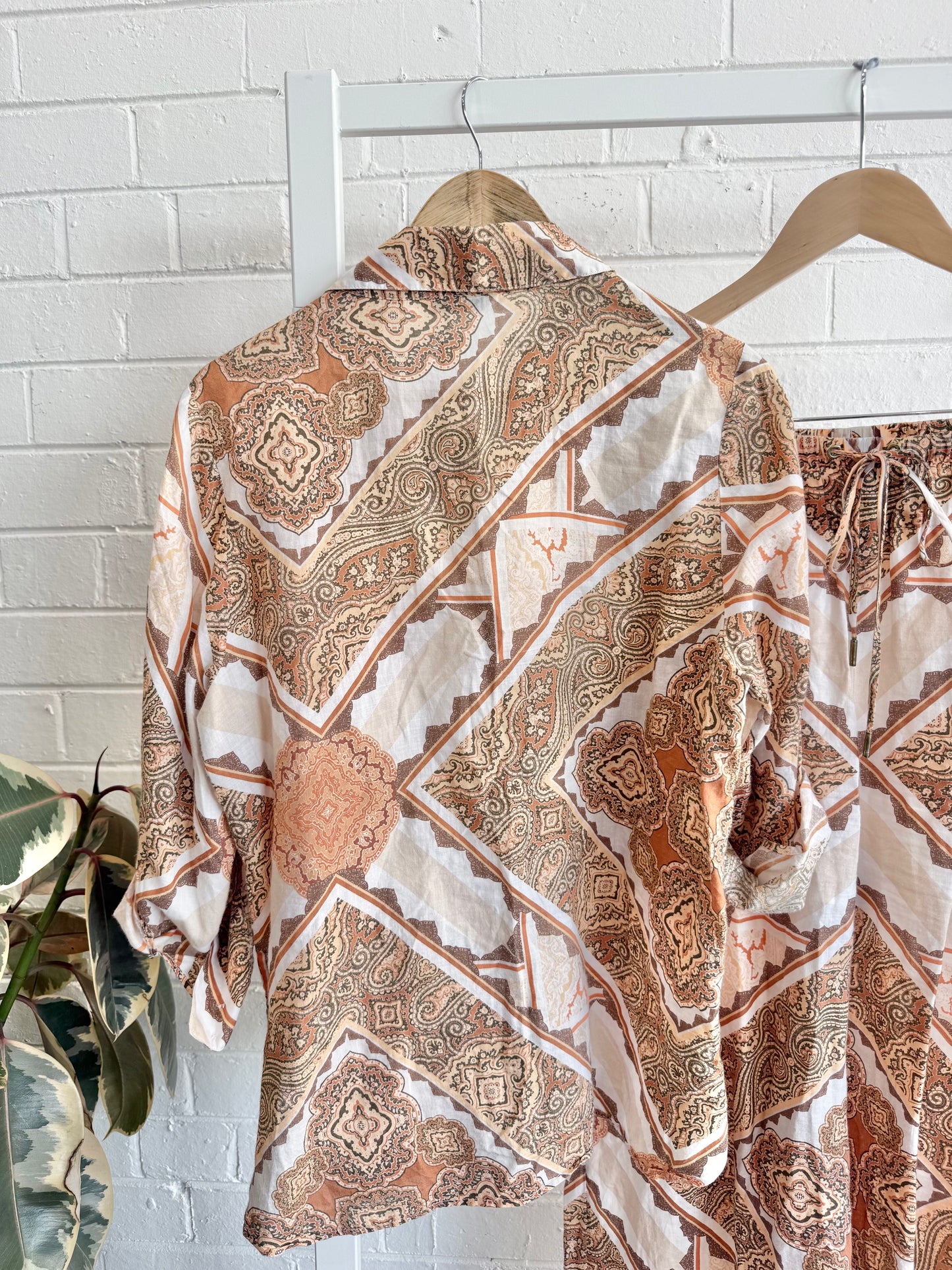 Country Road Orange Printed Linen Pant and Shirt Set - Size 10 - 12
