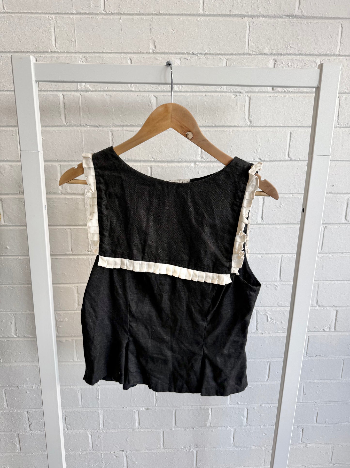 VRG Girl Black Indra Linen Top - Size 10