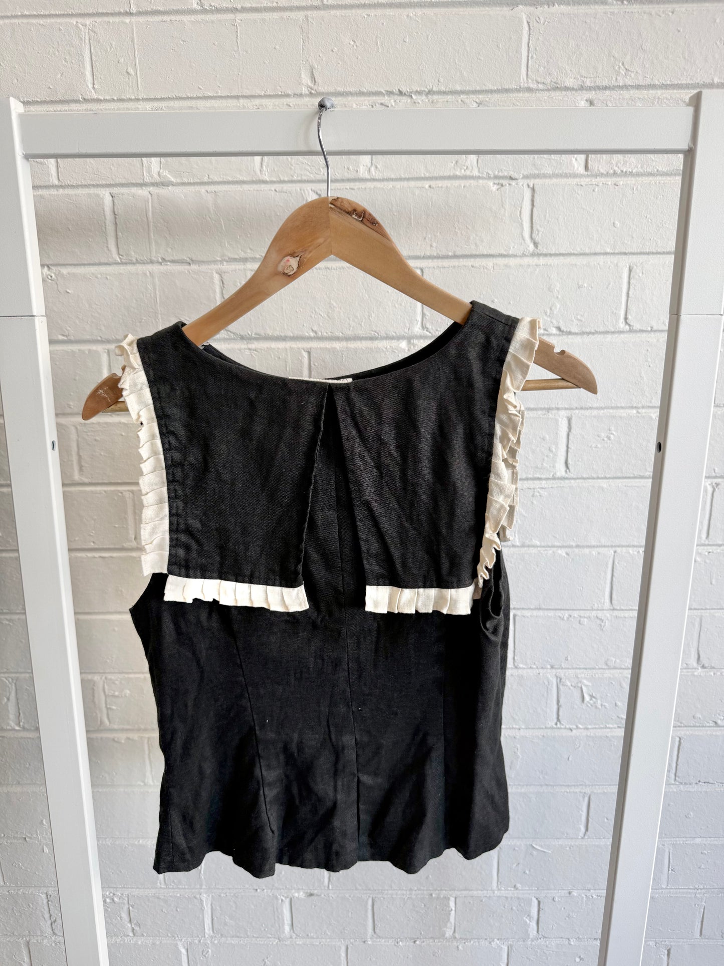 VRG Girl Black Indra Linen Top - Size 10