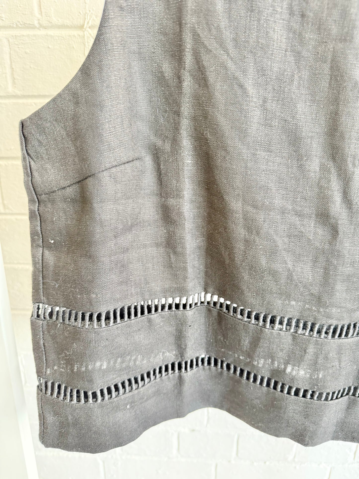 VRG Girl Black Indra Linen Top - Size 10