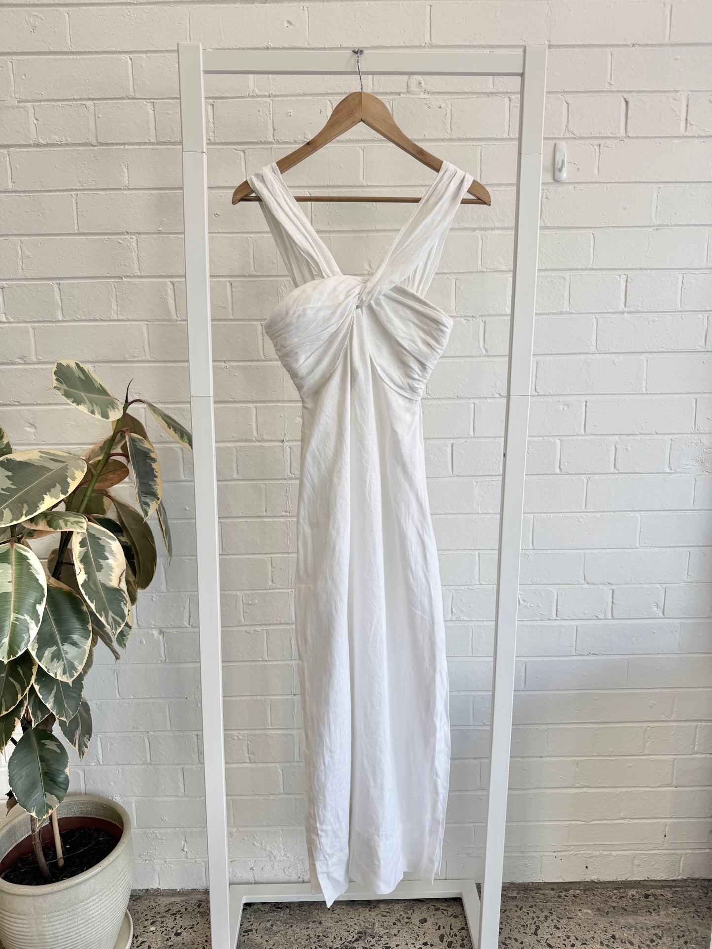 Country Road Twist Front Linen Midi Dress in White - Size 8