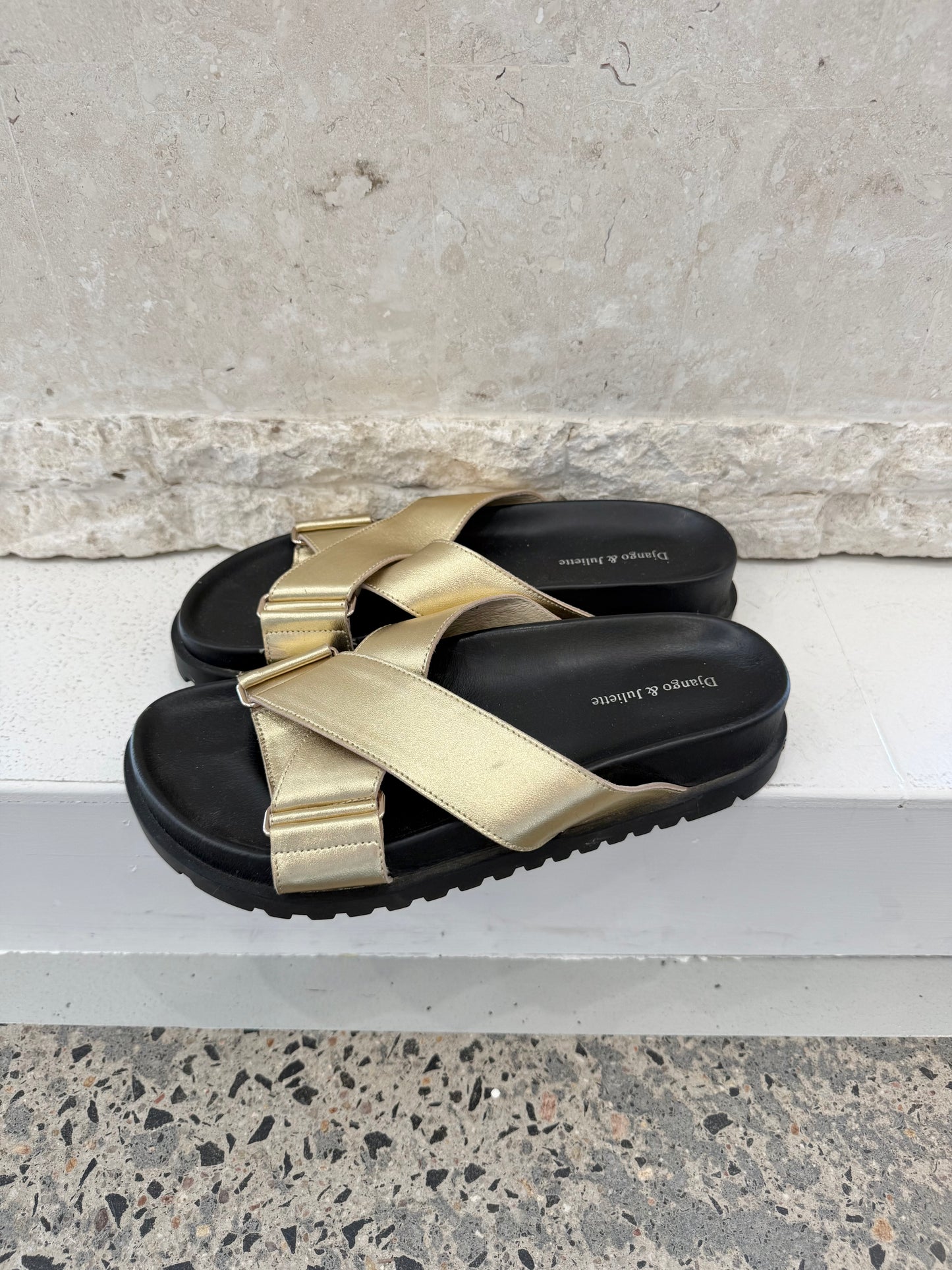 Django and Juliette Gold Leather Slides - Size 40
