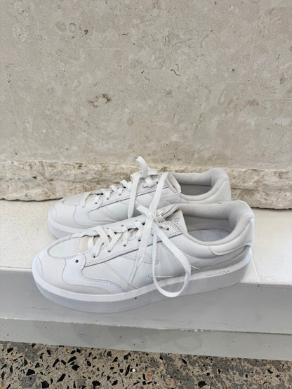 New Balance White CT302 - Size 9