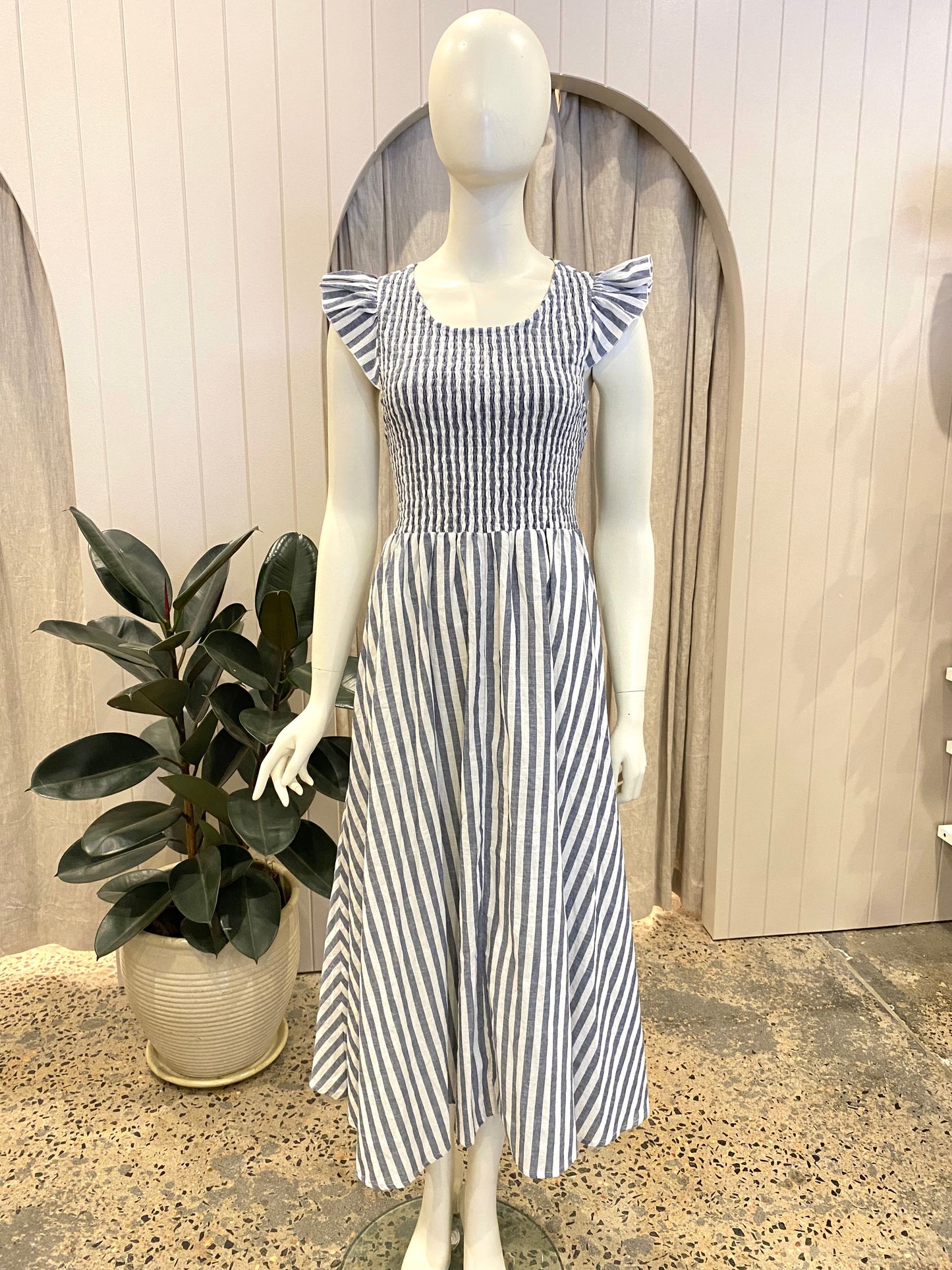 Mister Zimi 'Abbie' Midi Dress - Size 12