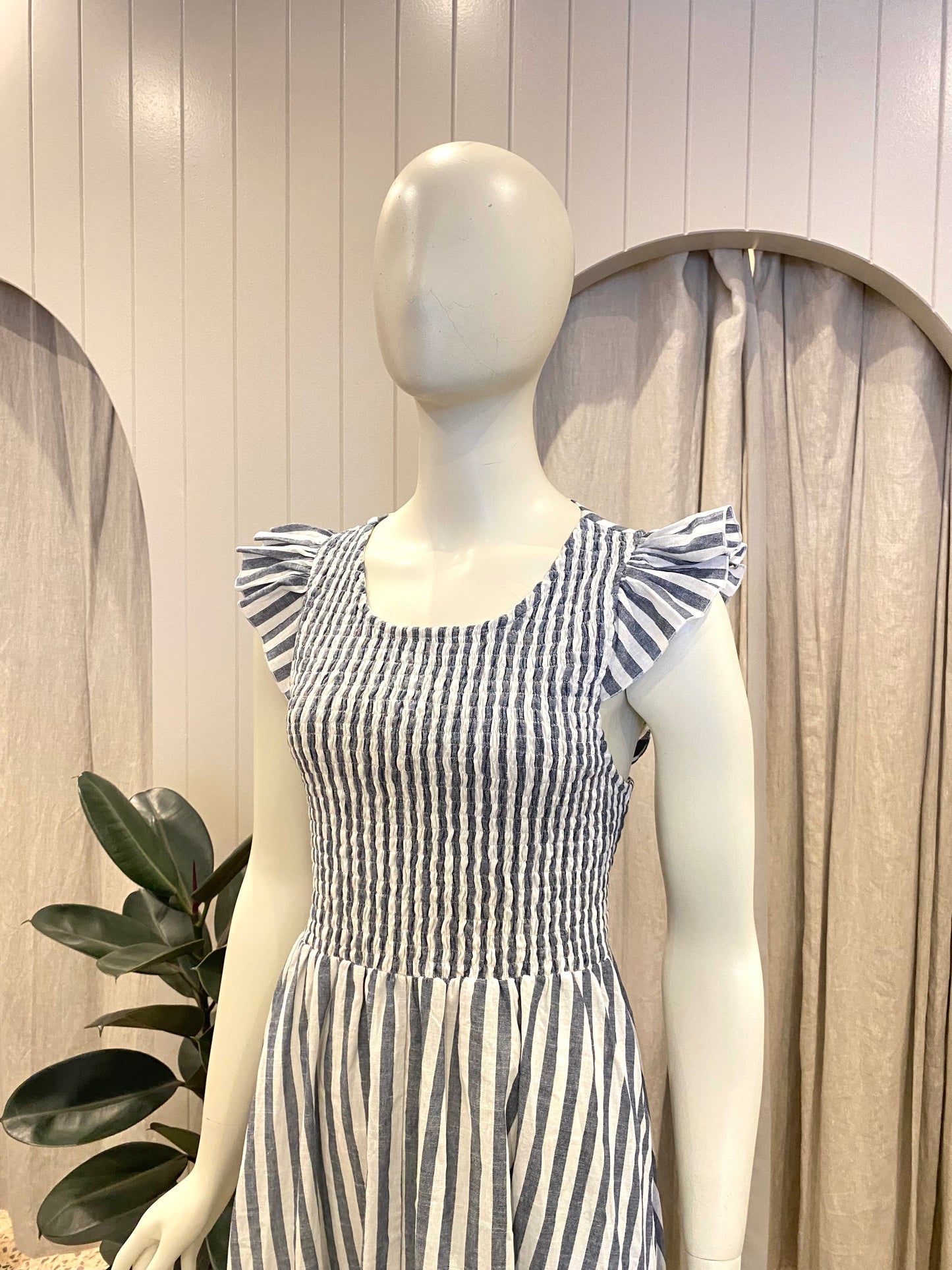 Mister Zimi 'Abbie' Midi Dress - Size 12