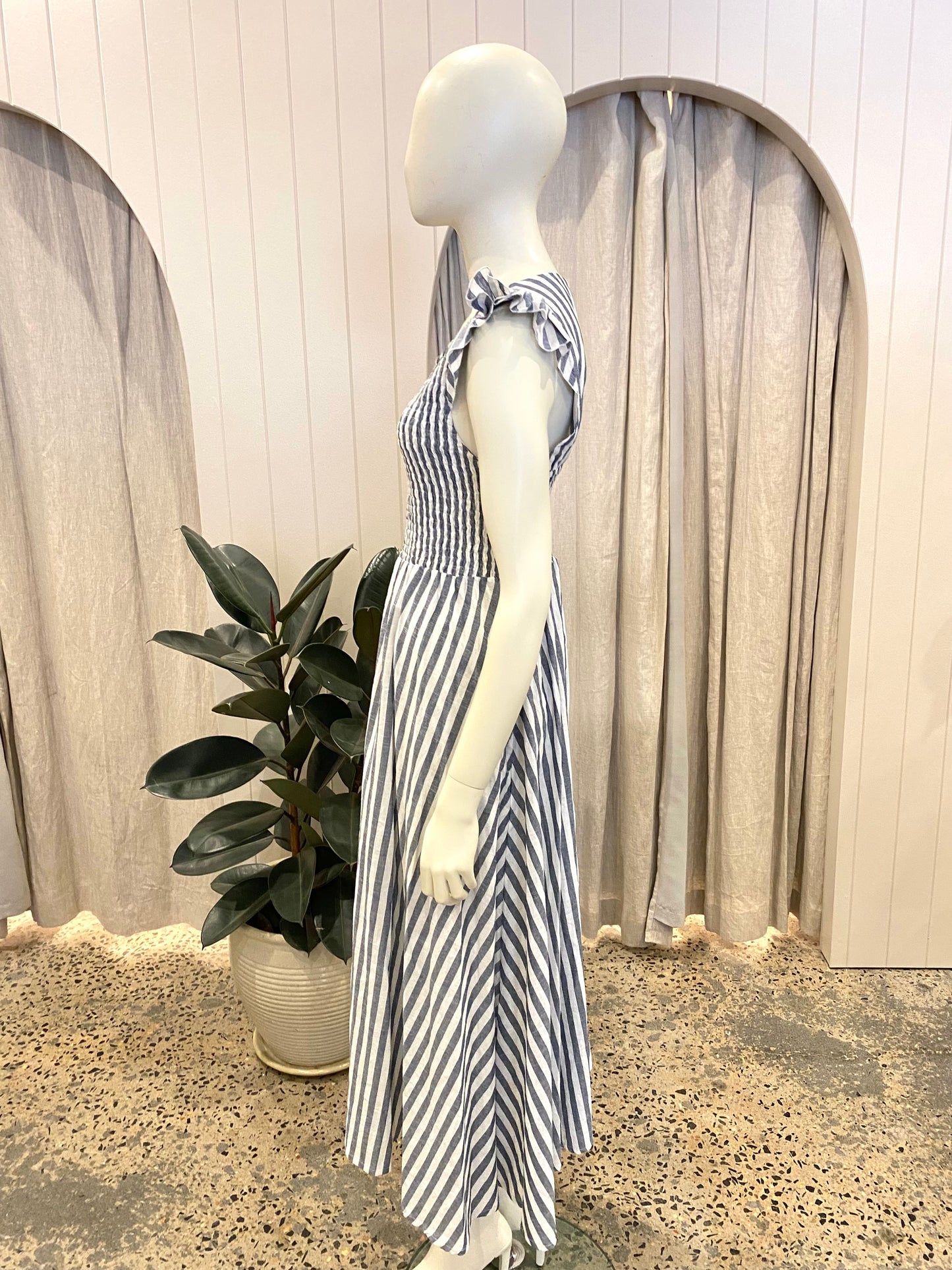 Mister Zimi 'Abbie' Midi Dress - Size 12