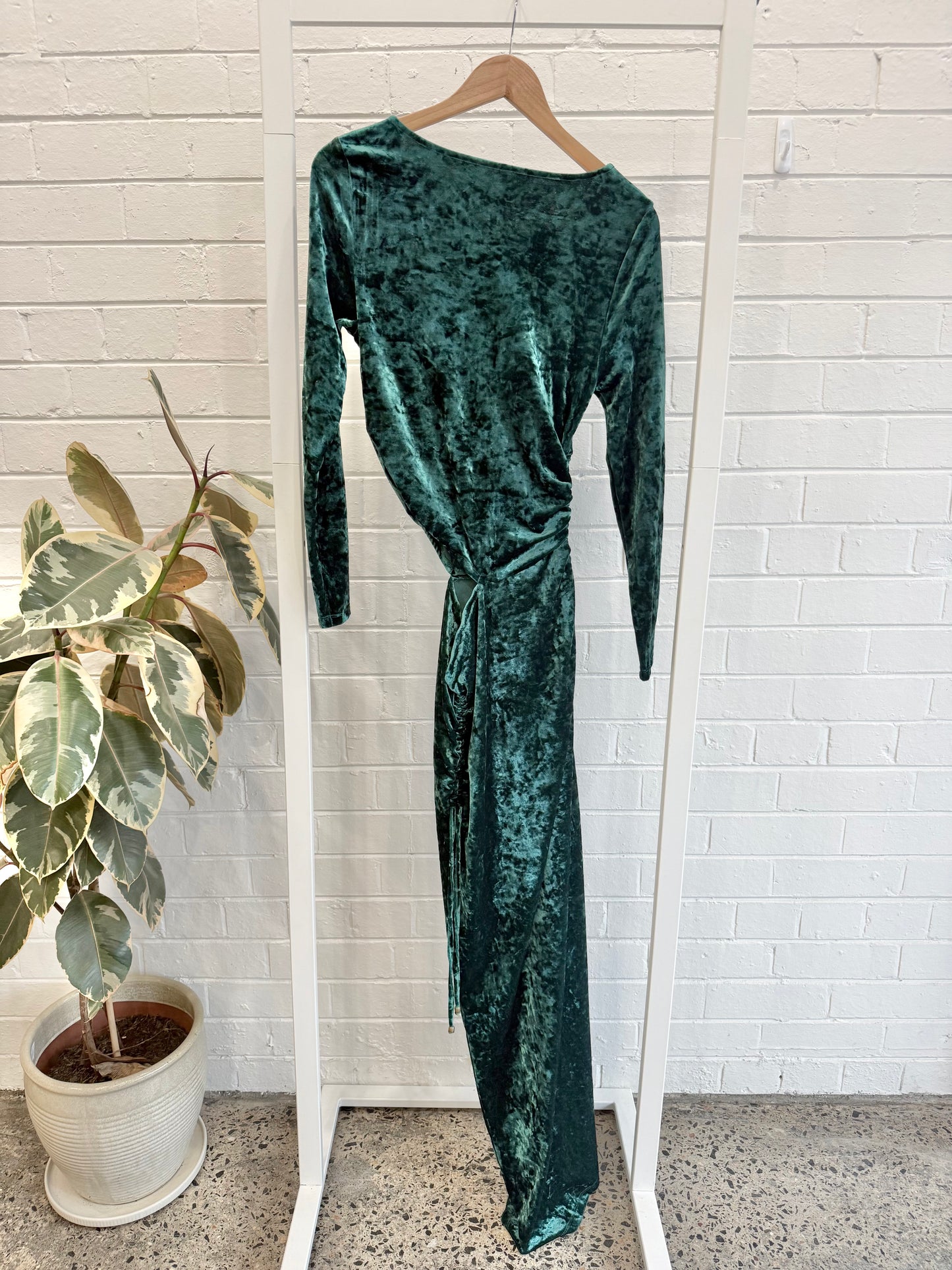 Kivari Violetta Velvet Maxi Dress in Emerald Green - Size 10