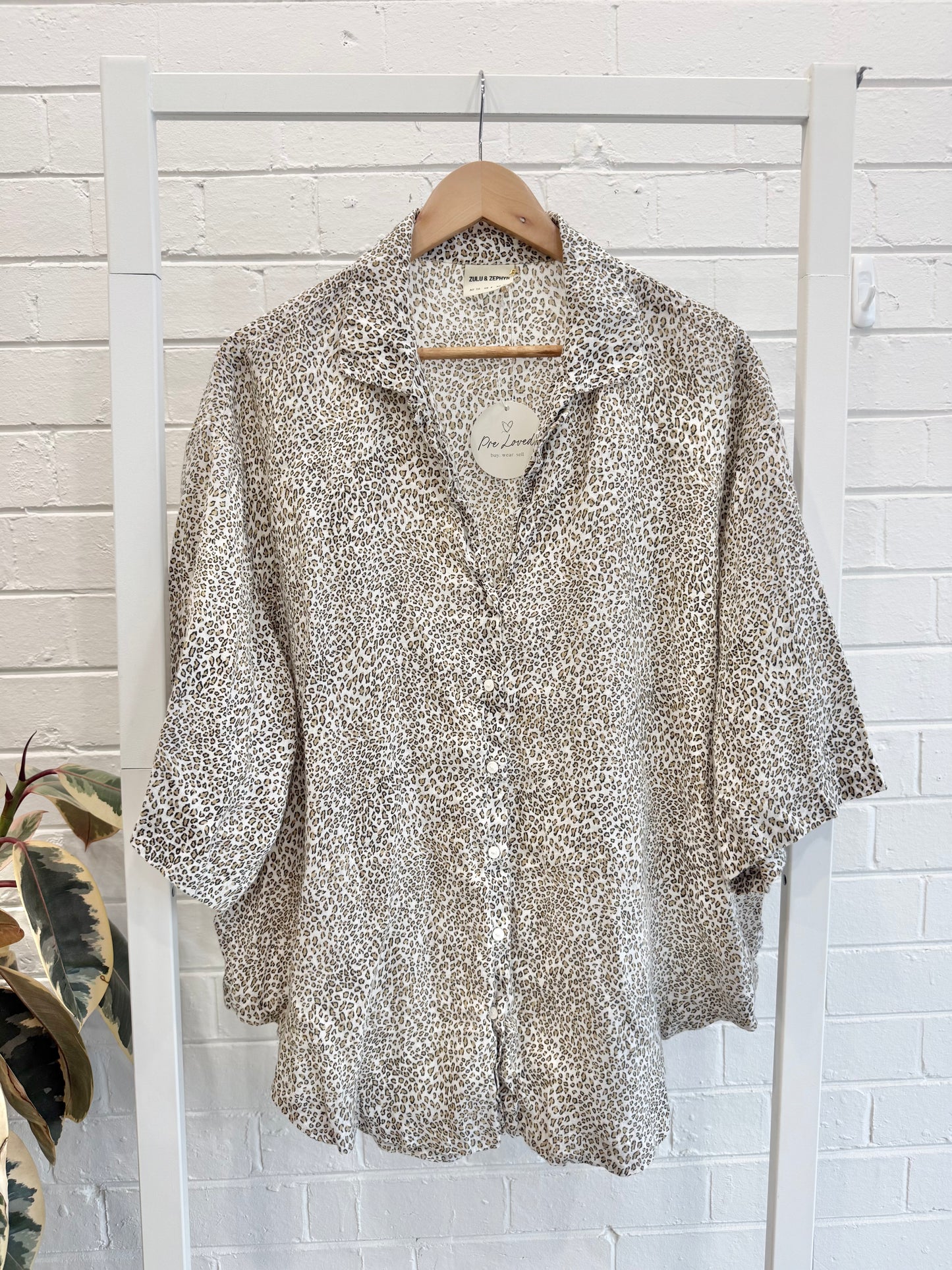 Zulu and Zephyr Micro Leopard Tie Shirt - Size 10