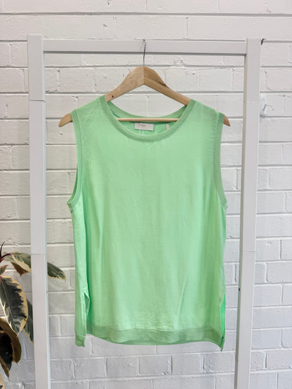 Rich and Royal Apple Sleeveless Top - Size L (12)