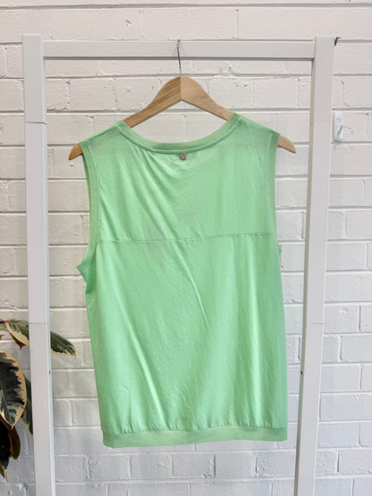 Rich and Royal Apple Sleeveless Top - Size L (12)
