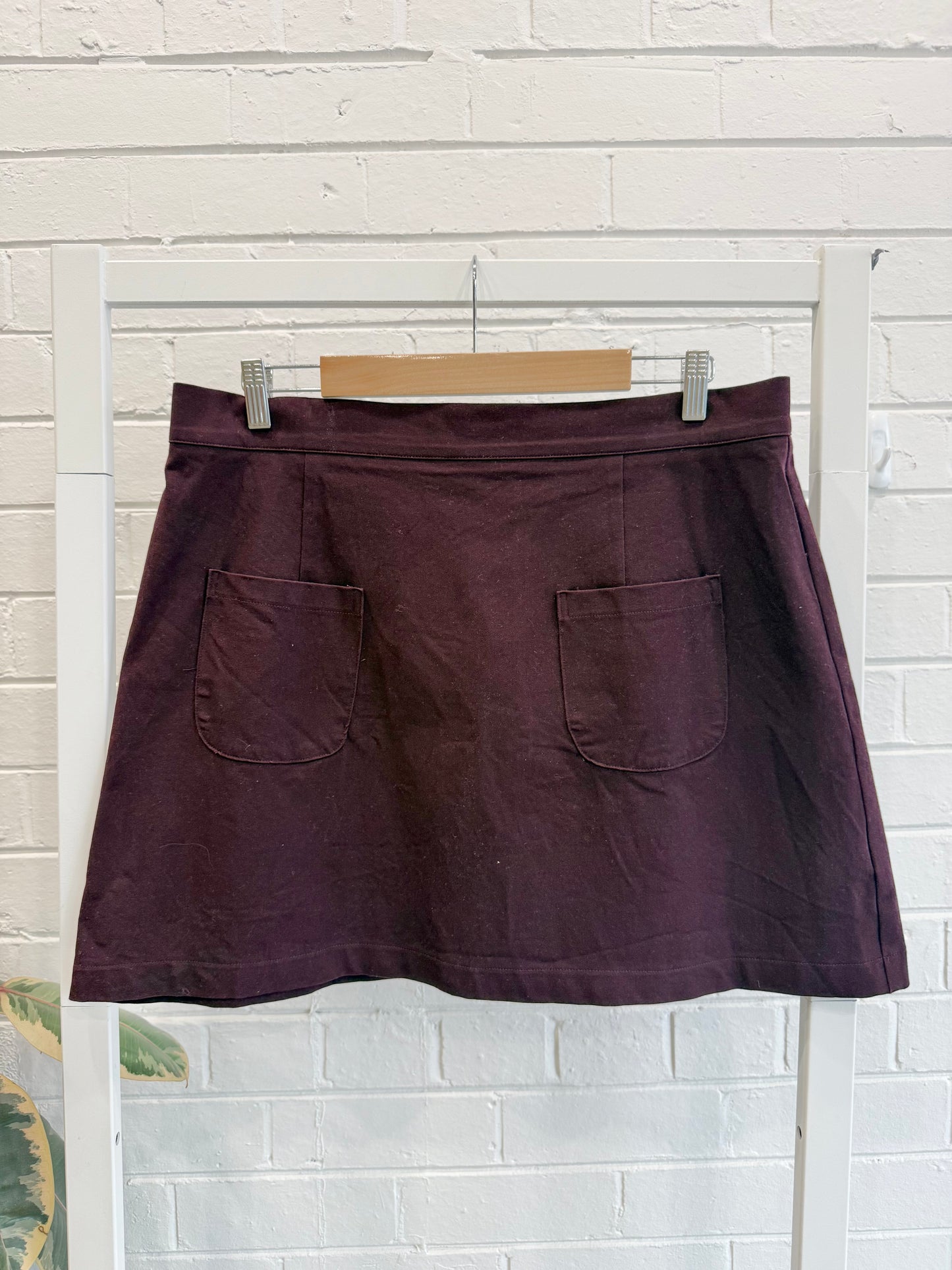 Kuwaii Burgundy A line Mini Skirt With Pockets - Size 16
