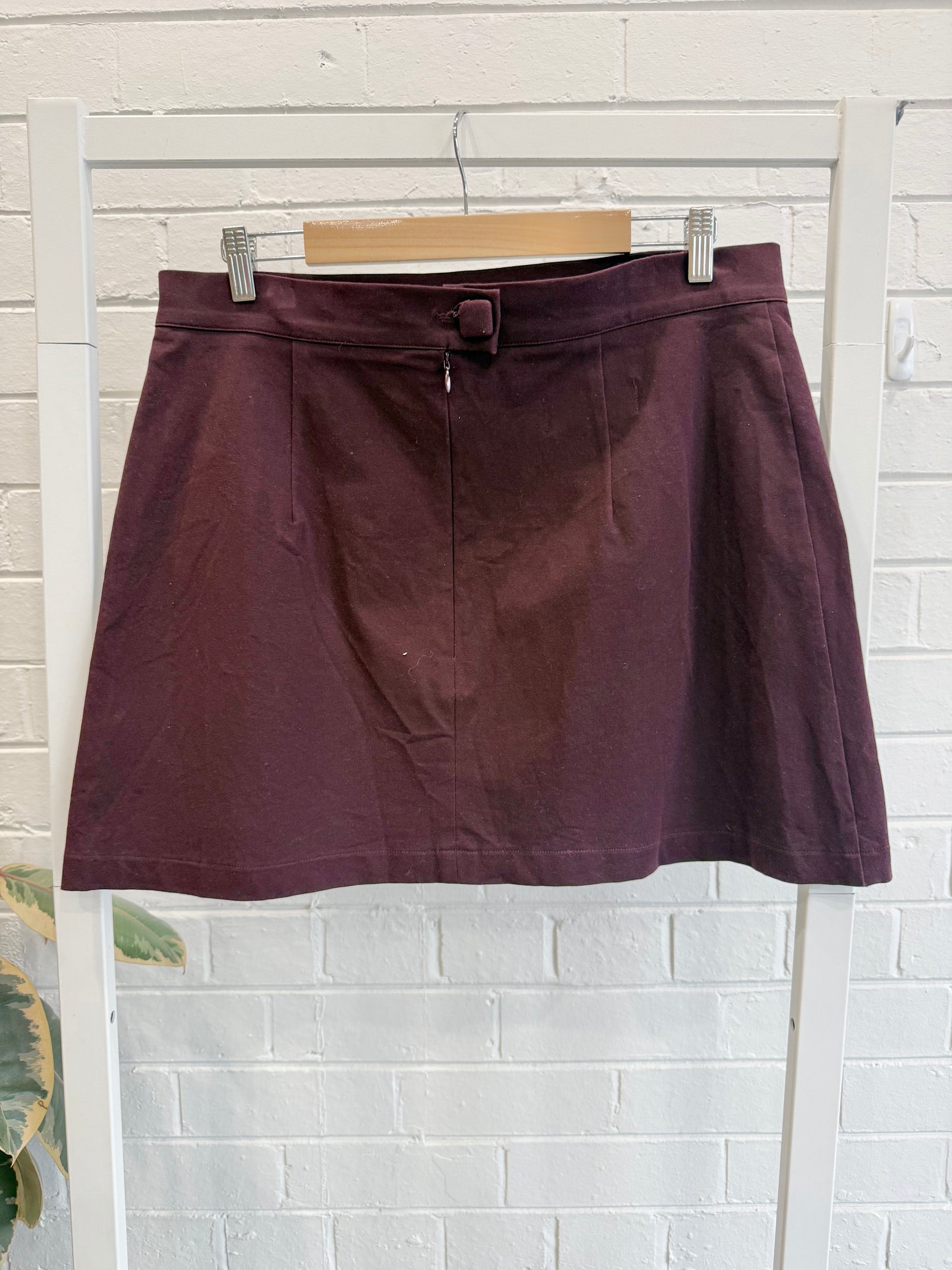 Kuwaii Burgundy A line Mini Skirt With Pockets - Size 16