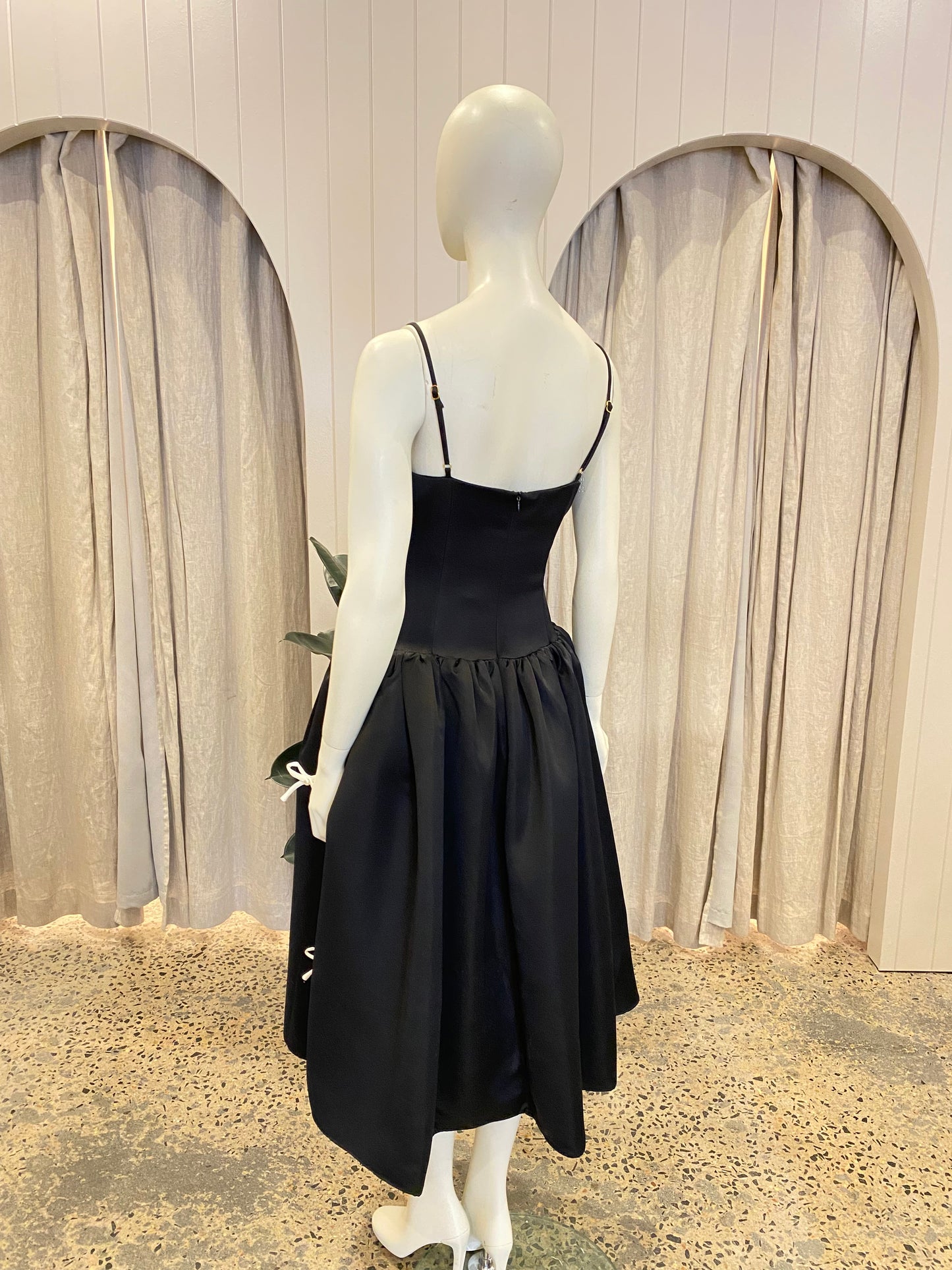 Elliatt Ursula A-Line Midi Dress in Black - Size Small (8-10)