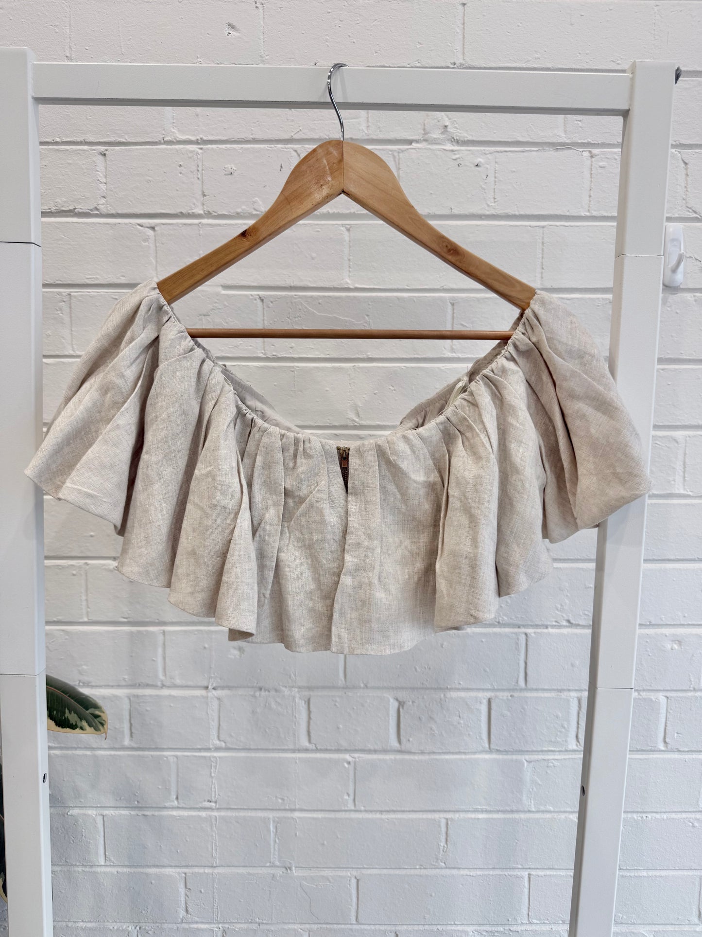 Dissh Isabelle Off Shoulder Top in Oatmeal - Size 8
