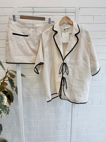 Dissh Cream Von Linen Shirt and Skort - Size 14