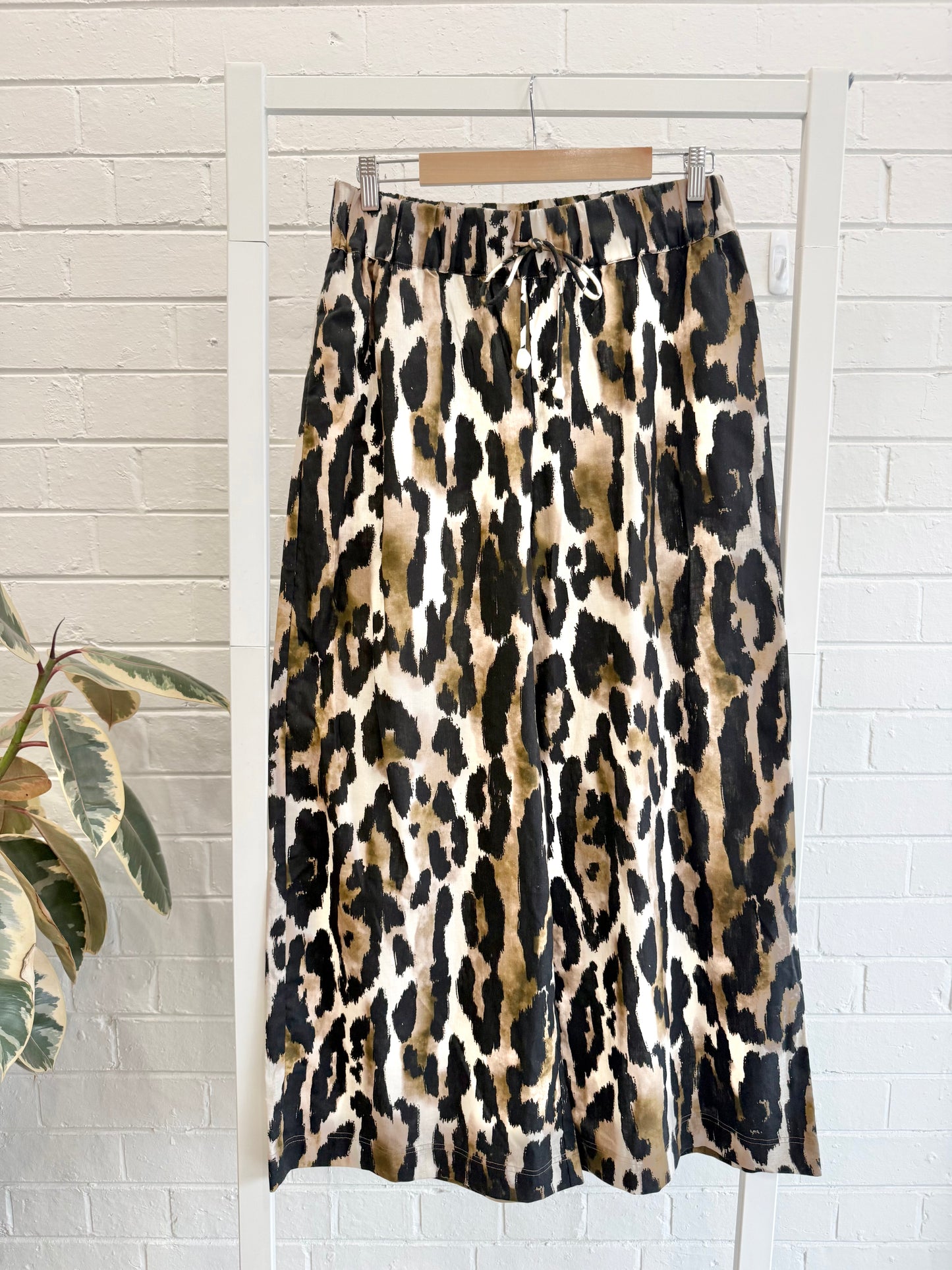 Aje Studio 'Airlie' Relaxed Leopard Pants - Size 8