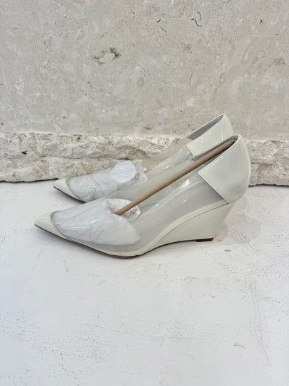 Brand New In Box Lana Wilkinson Eileen Heels – Ivory Vinylite – Size 38/7.5