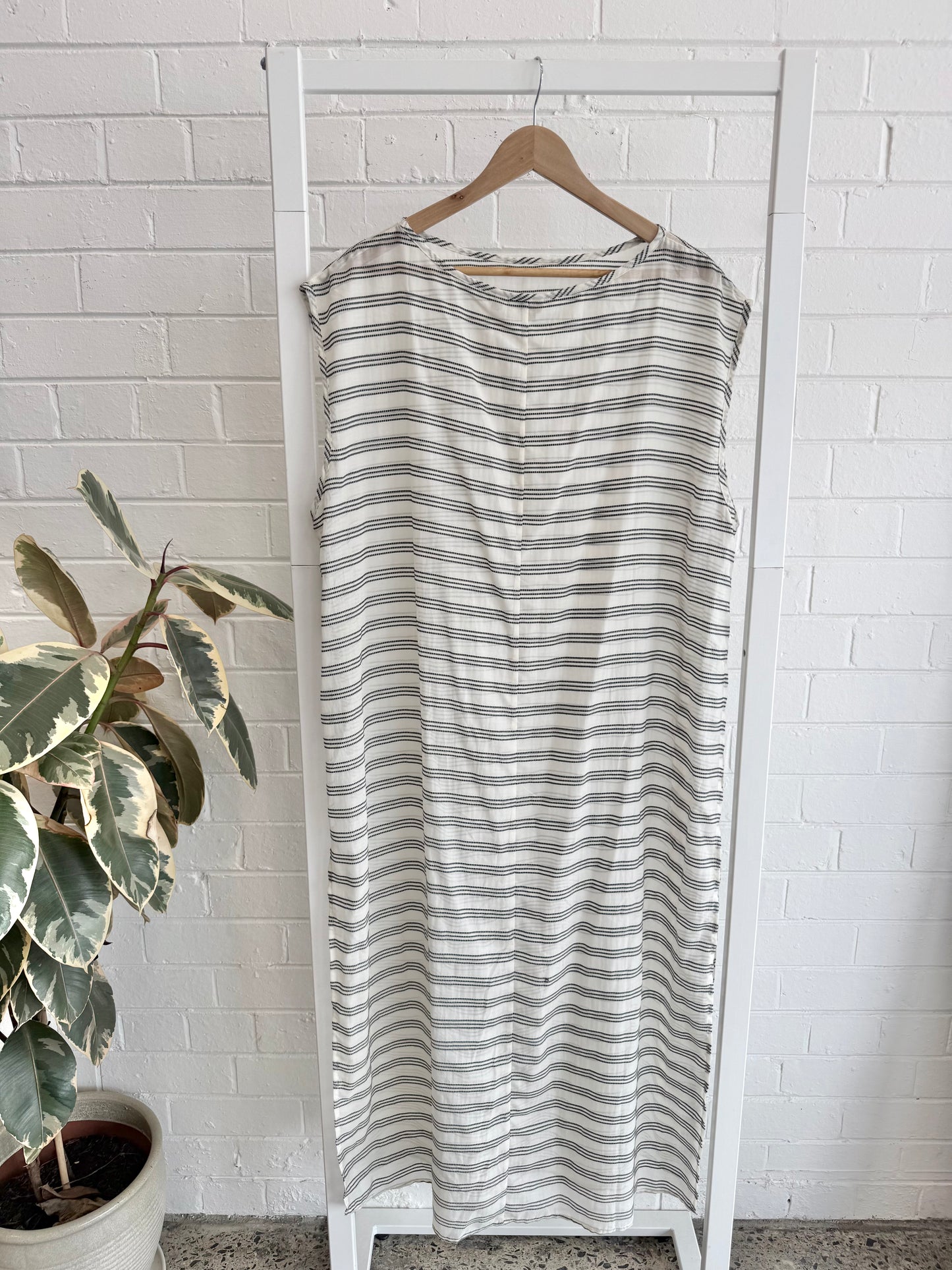 Vrg Grl Colette Maxi Dress - Grey Stripe - Size 12