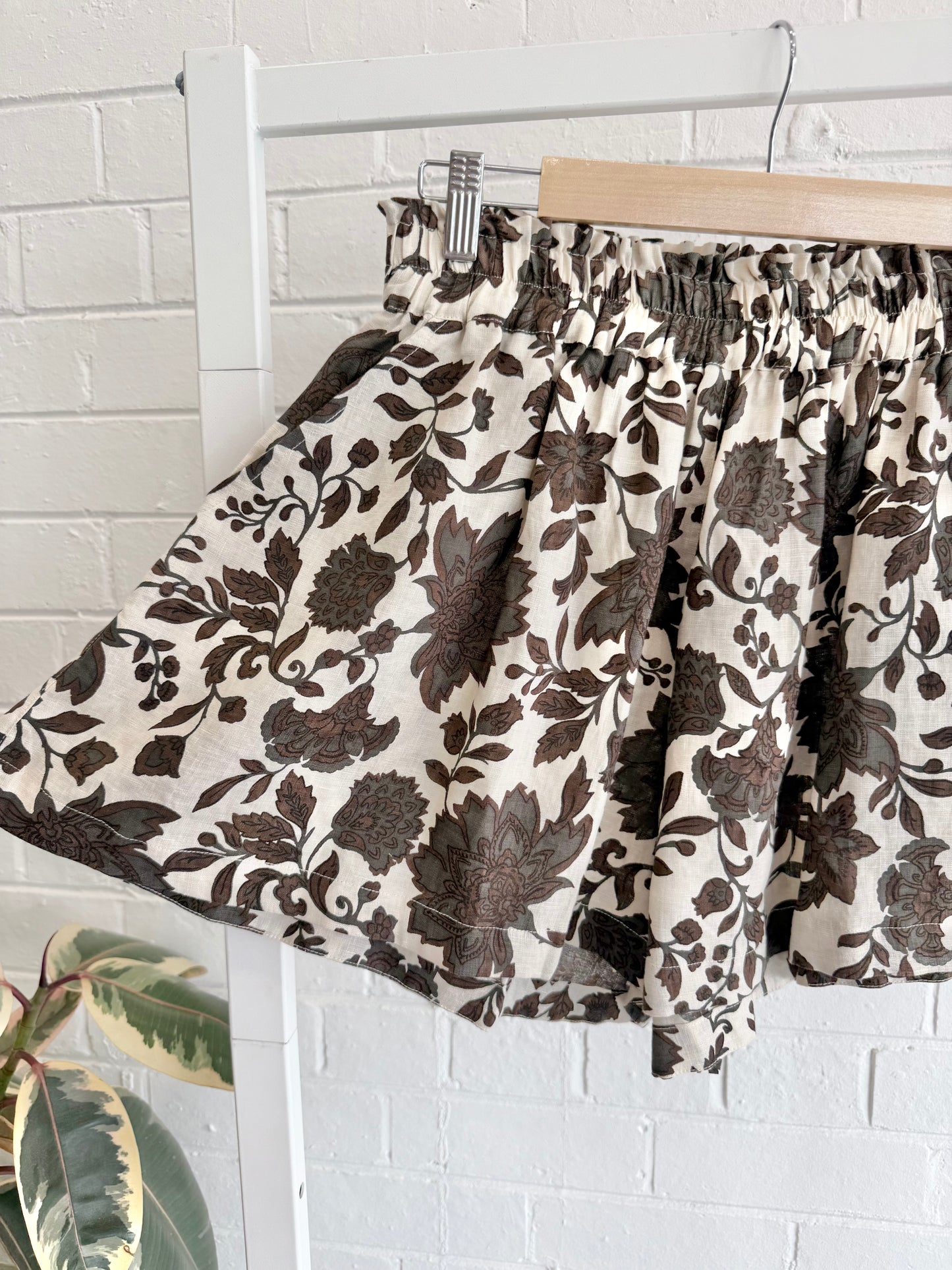Morton Mac Lora Flared Linen Shorts — Brown Floral - Size L