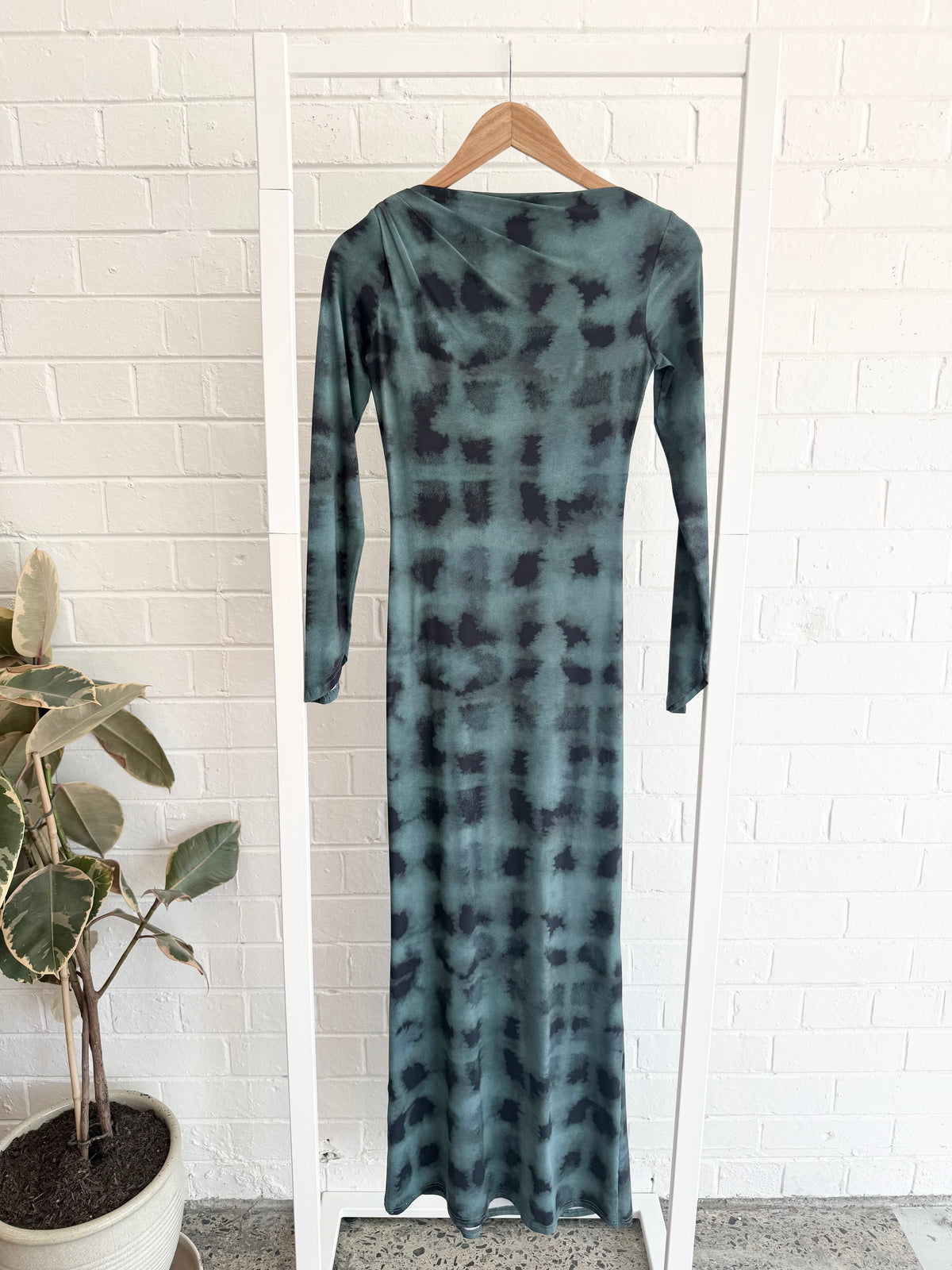 Suboo Shibori Long Sleeve Ruched Maxi Dress in Green Print - Size Small (10)