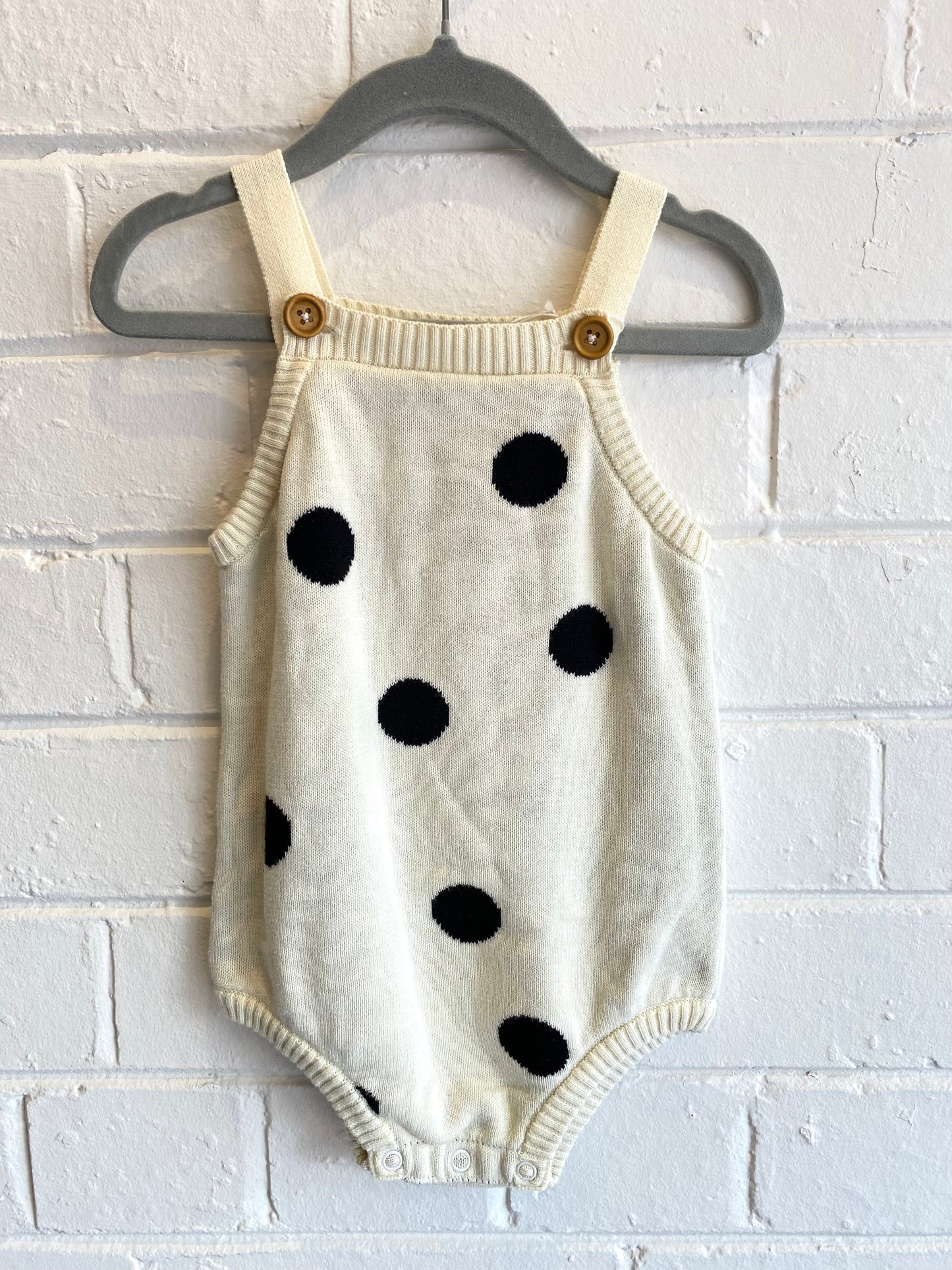Mainn and co polka dot knit onesie - size 12m