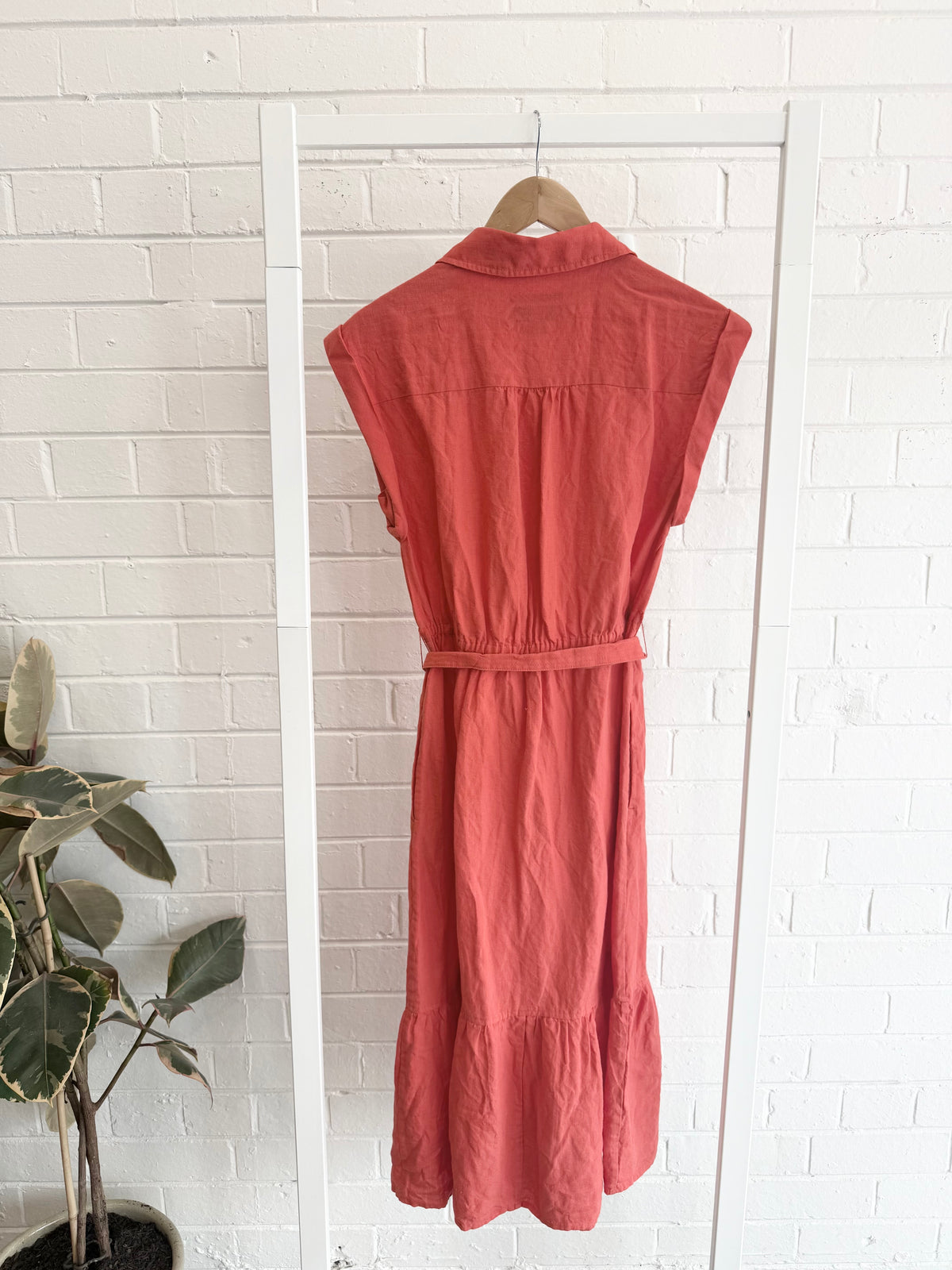 Country Road Linen Tiered Midi Dress in Vivid Red - Size 8