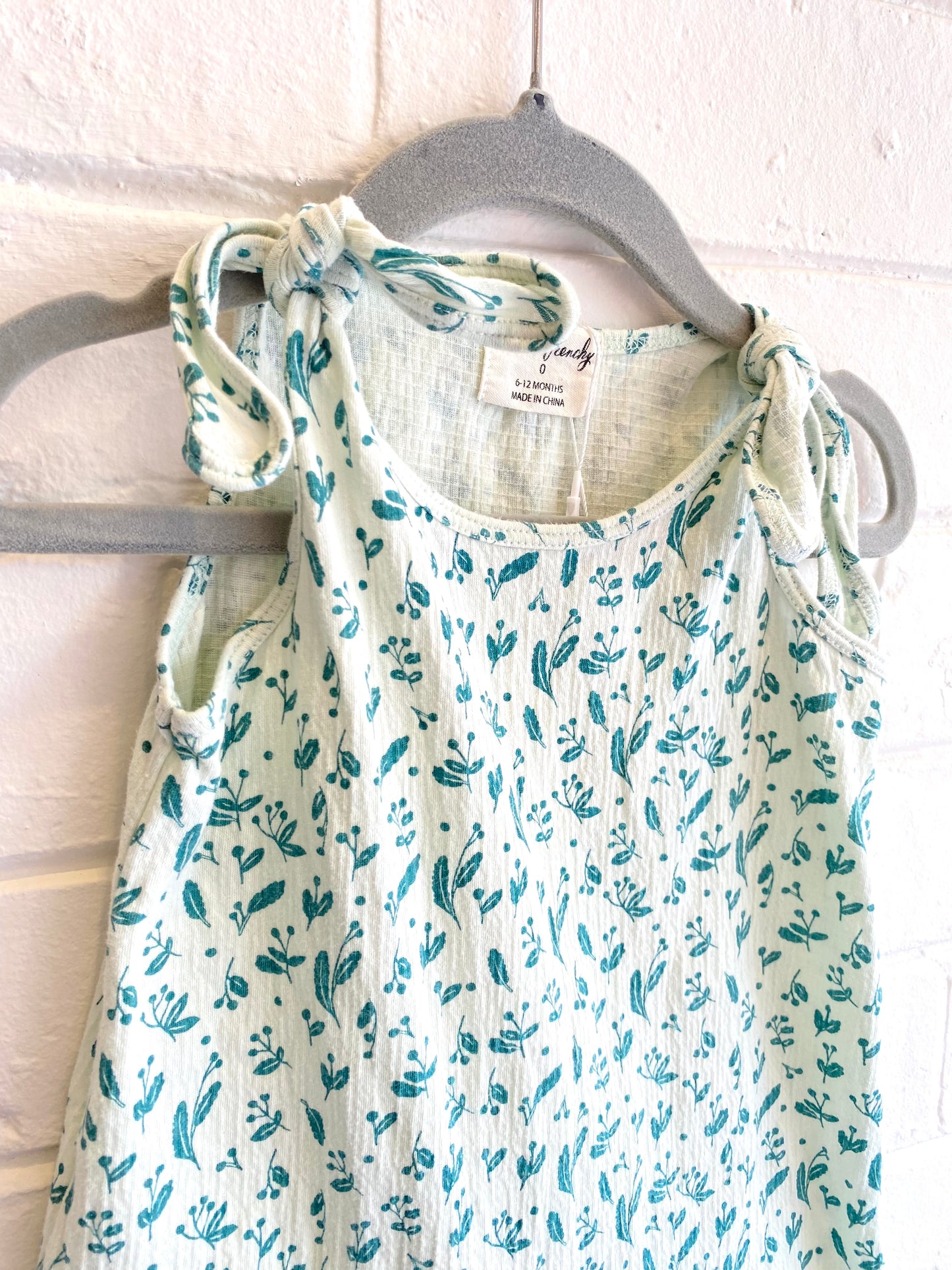 Wilson and Frenchy Green leaf growsuit - Size 0