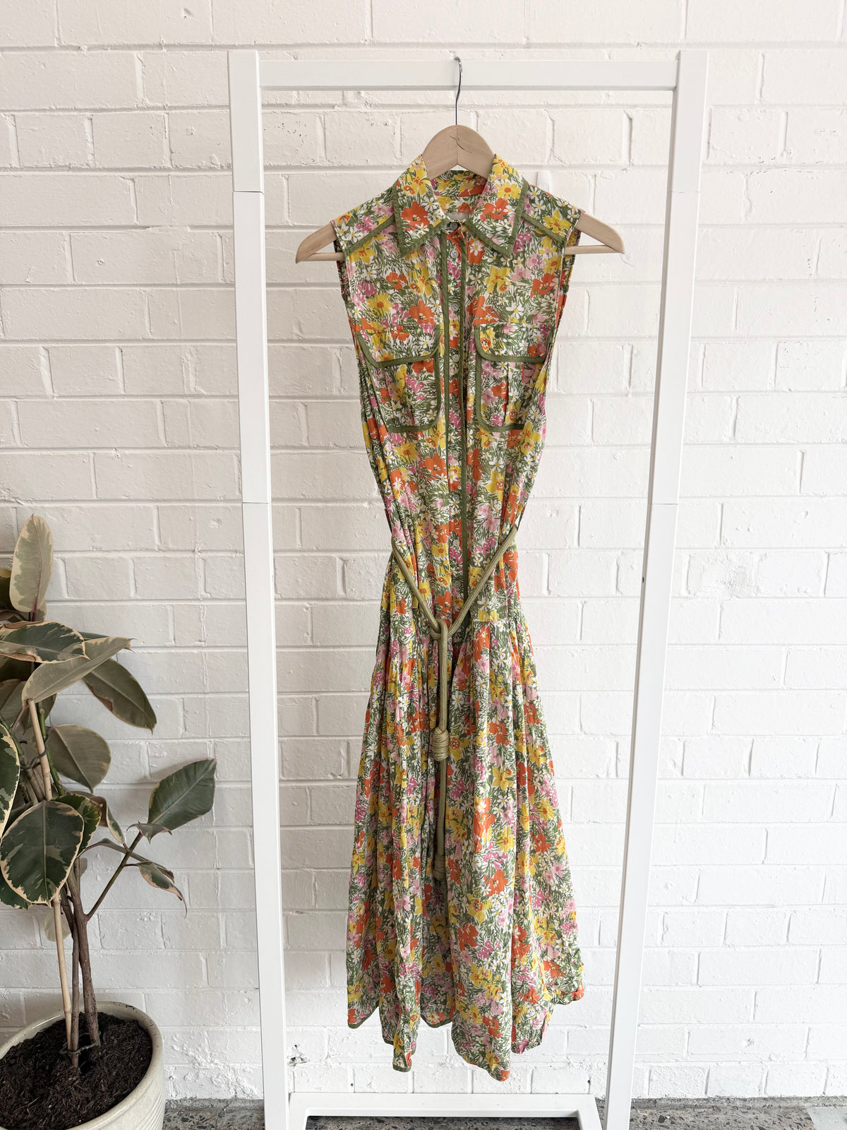 Alemais Sleeveless Shirtdress in Floral Print - Size 8-10