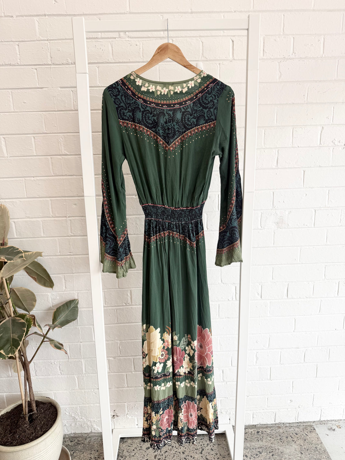 Farm Rio Encanto Floral Maxi Dress in Green - Size M (8)